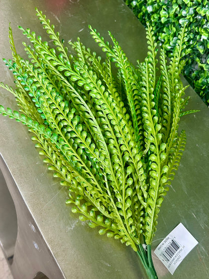 18 Inch Green Peacock Grass Bush