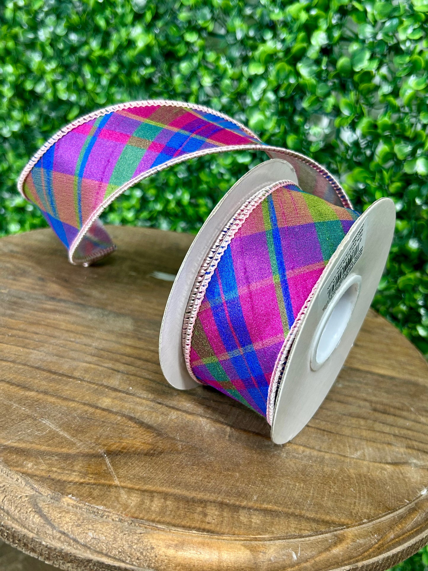 1.5 Inch By 5 Yard Magenta Plaid Diagonal Dupioni Deluxe Wired Edge Ribbon