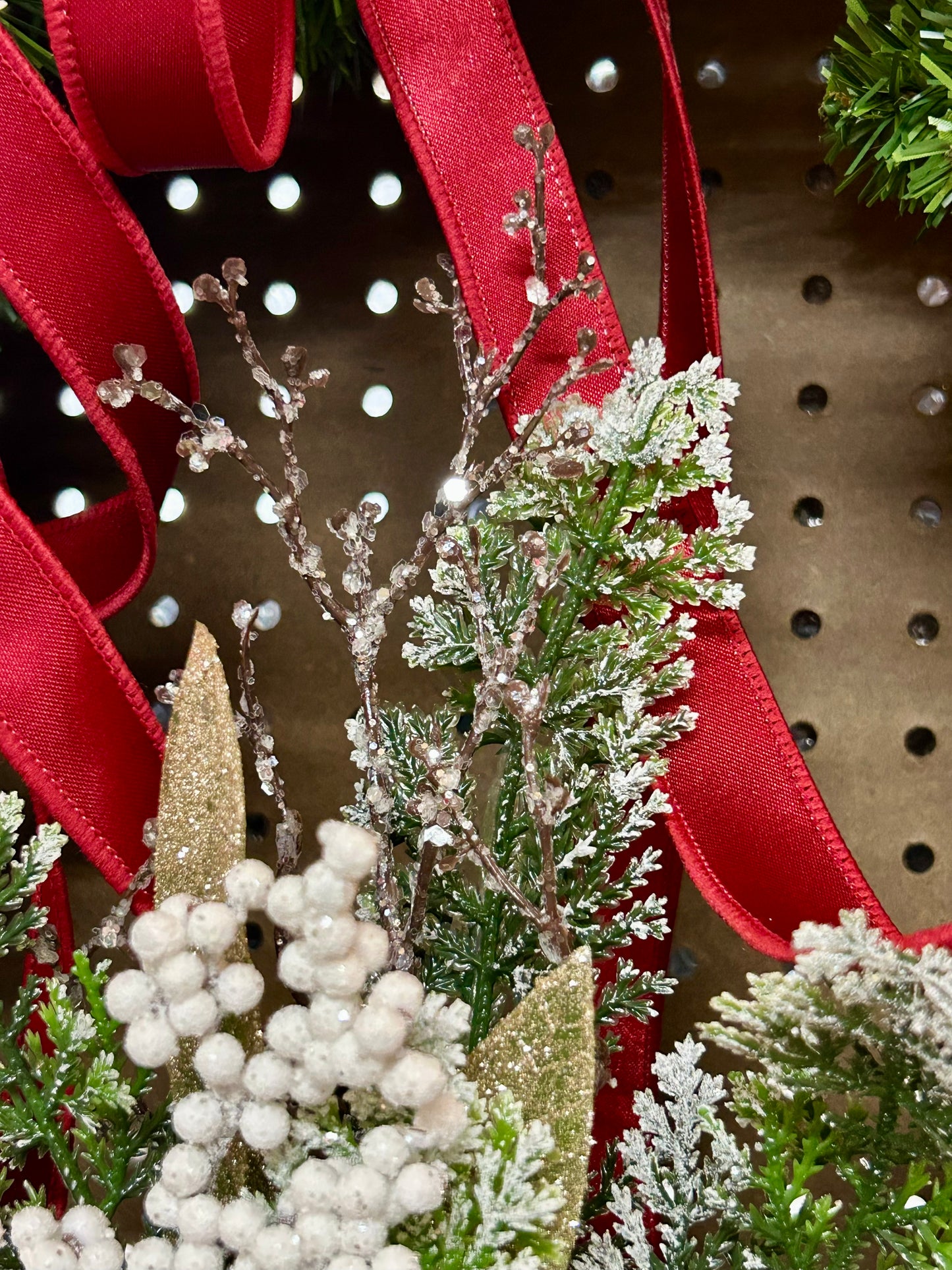 18 Inch White Berry Pinecone And Twig Pine Pick