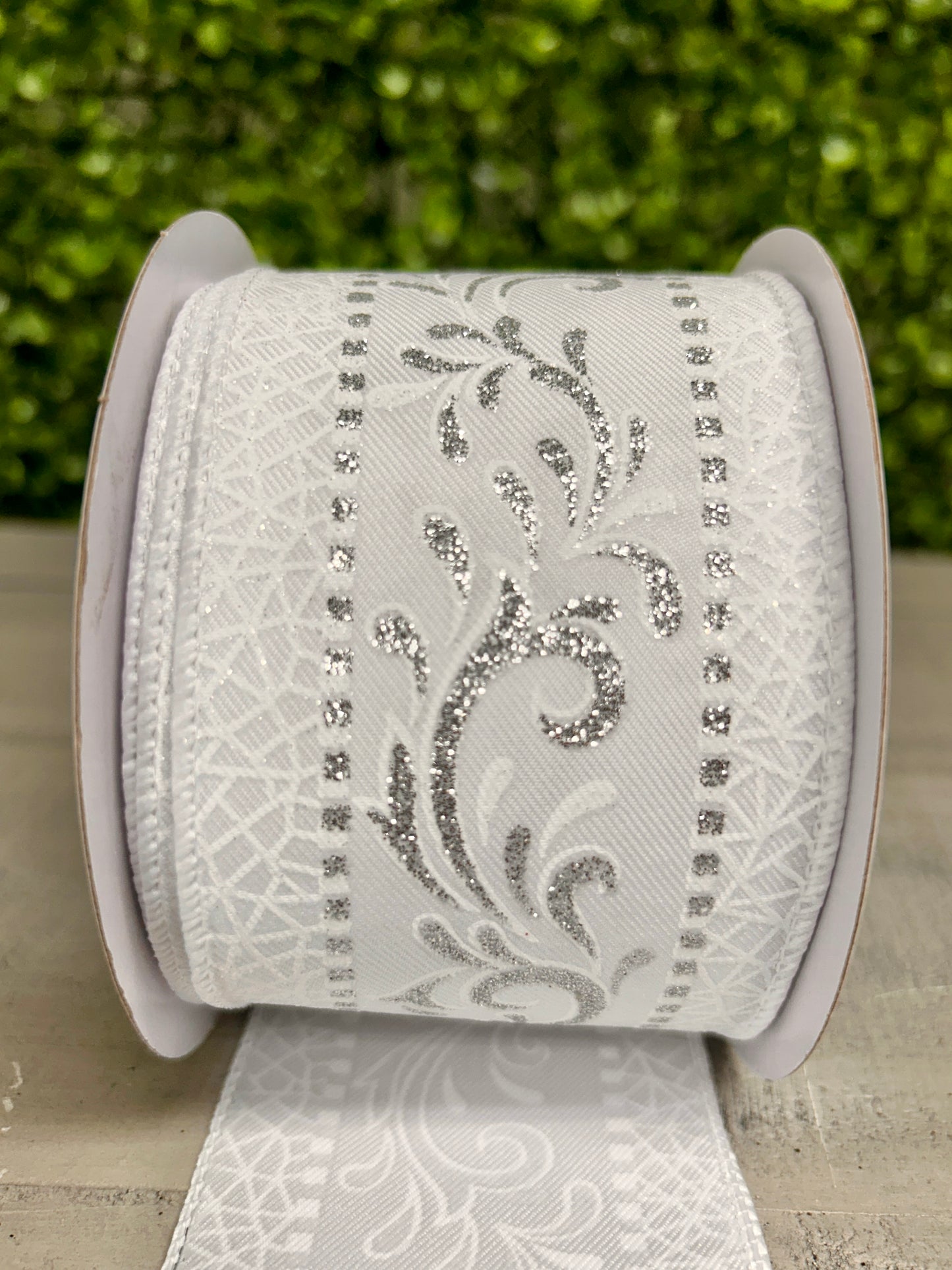2.5 Inch By 10 Yard White And Silver Swirls Ribbon