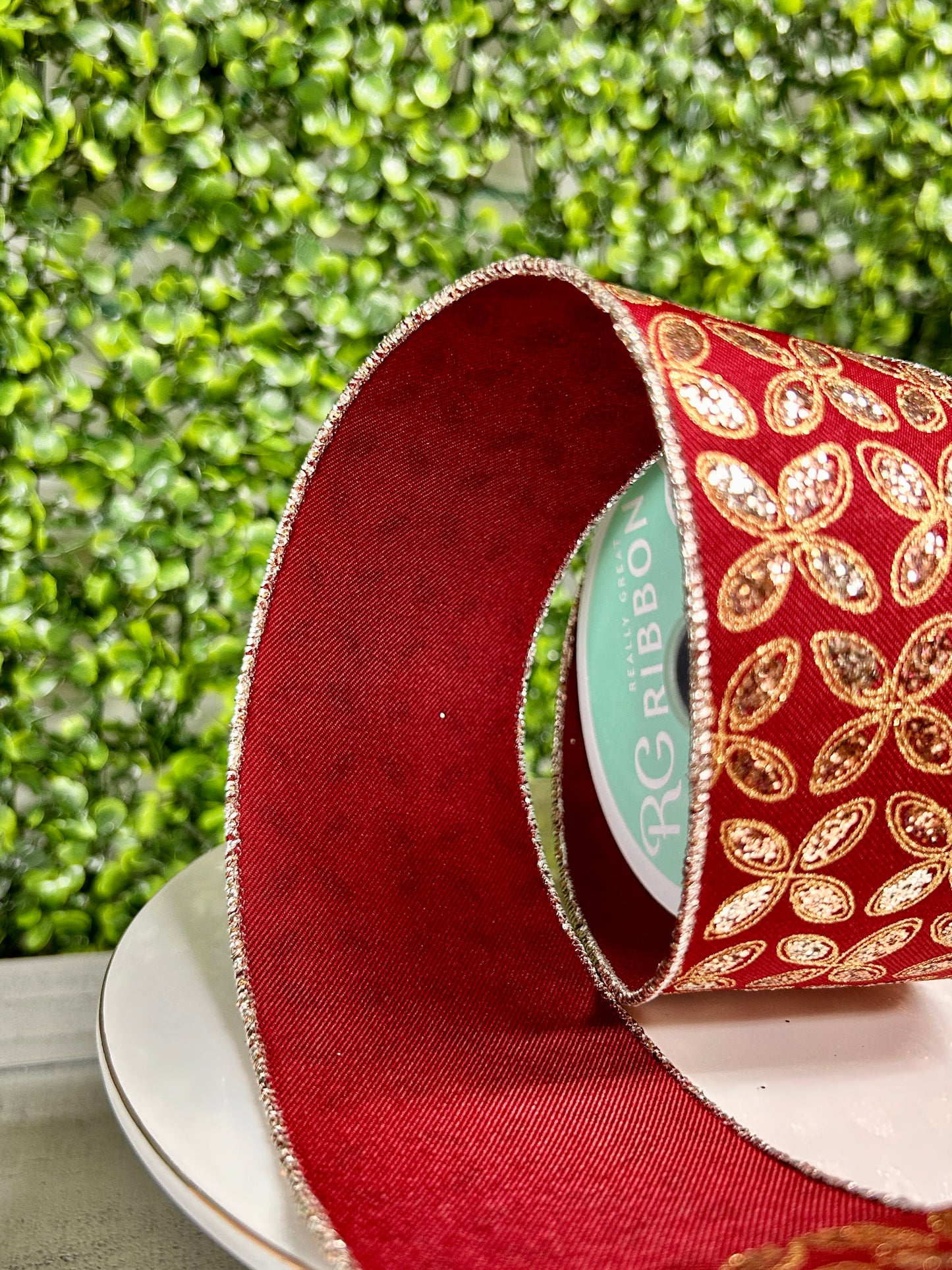 2.5 Inch By 10 Yards Burgundy And Gold Quatrefoil Petals Ribbon