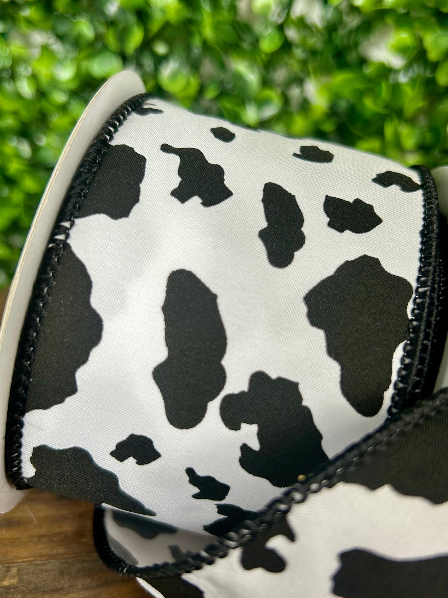 2.5 Inch By 10 Yard Black And White Cowhide Print Ribbon