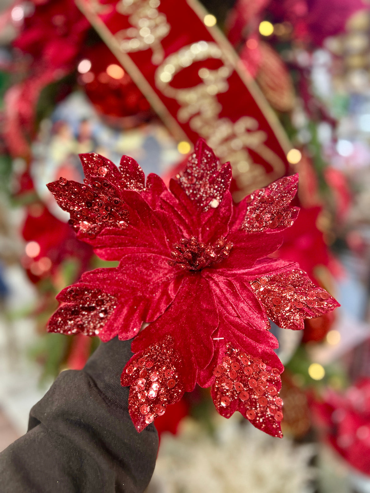 9 Inch Wavy Cut Velvet Poinsettia Leaf Stem
