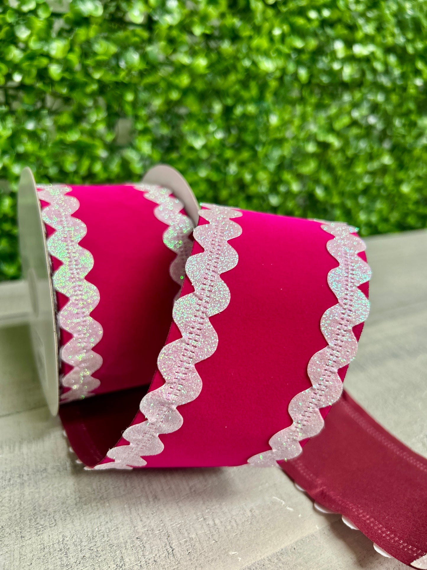 2.5 Inch By 10 Yard Fuchsia Velvet With White Iridescent Ric Rac Edge Ribbon