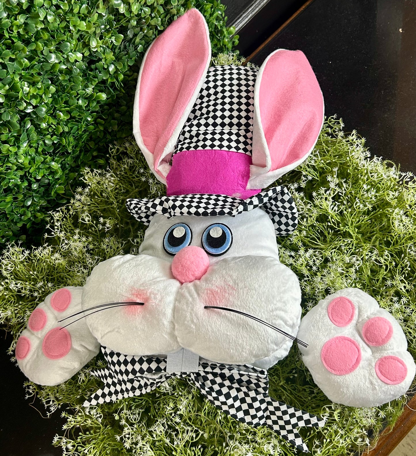 22.5 Inch White Pink And Black Harlequin Bunny Decor Kit