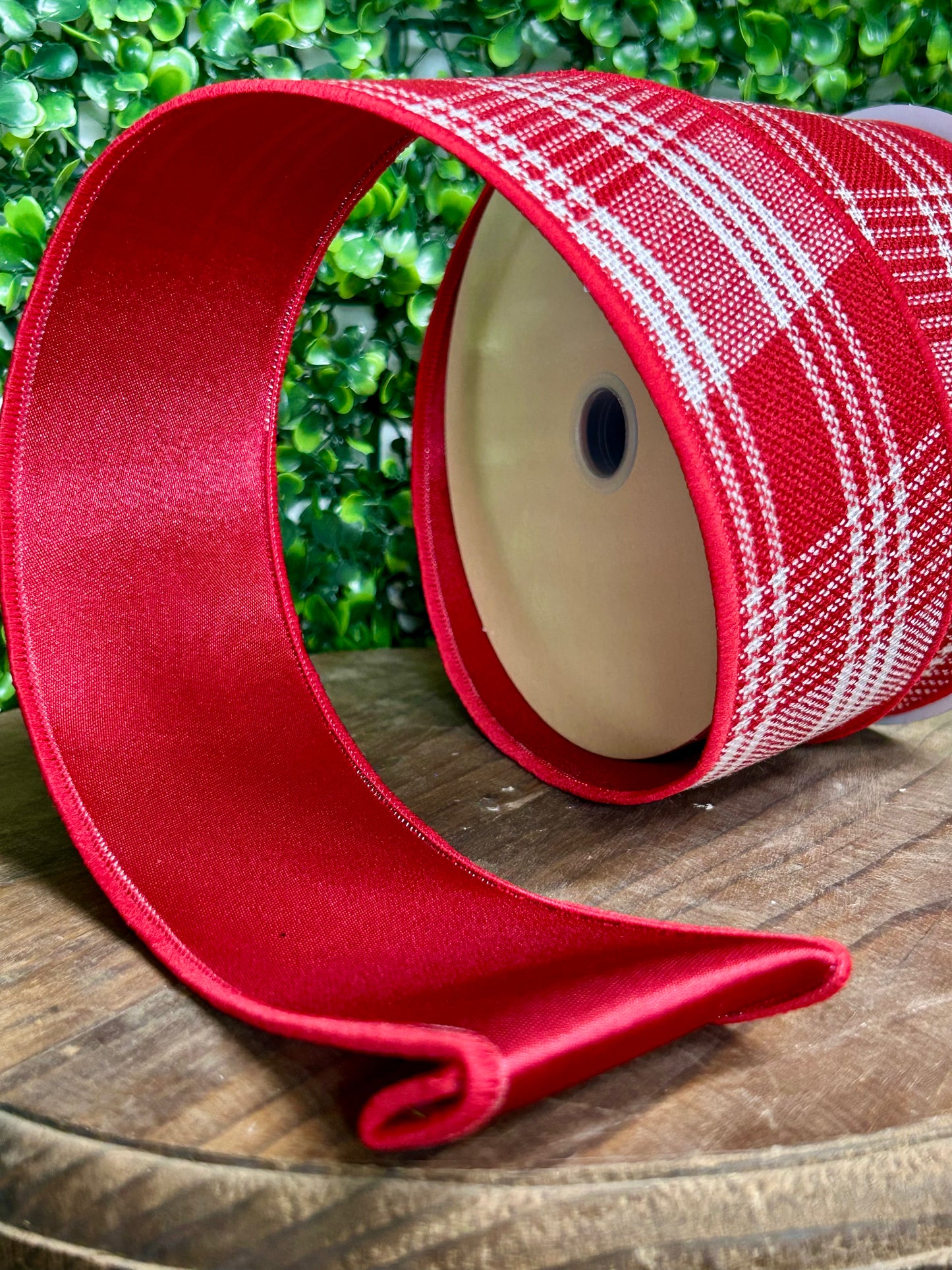 2.5 Inch By 10 Yard Red And White Three Stripe Check Fused Ribbon