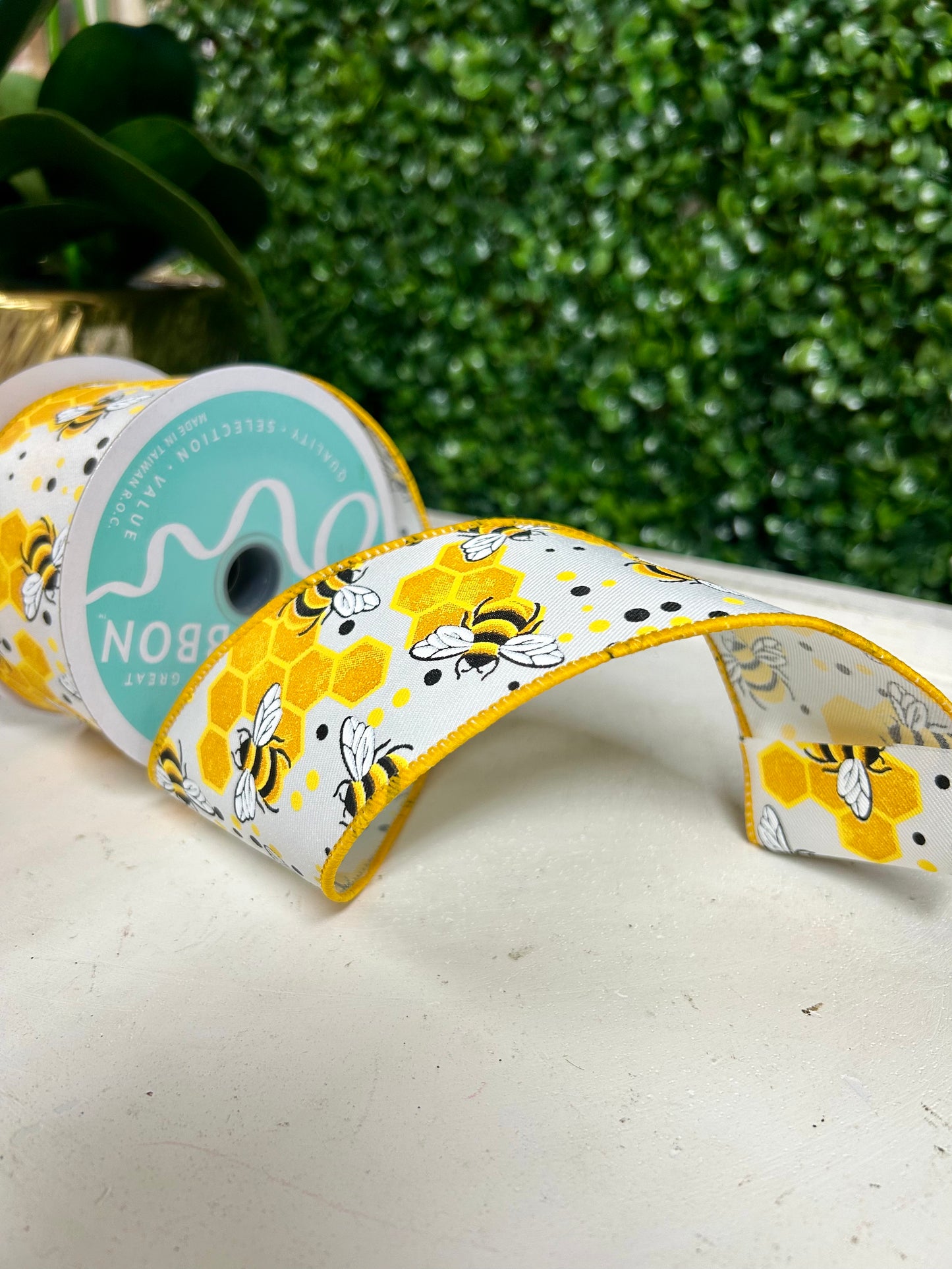 2.5 Inch By 10 Yard Bumblebees With Honeycombs Ribbon