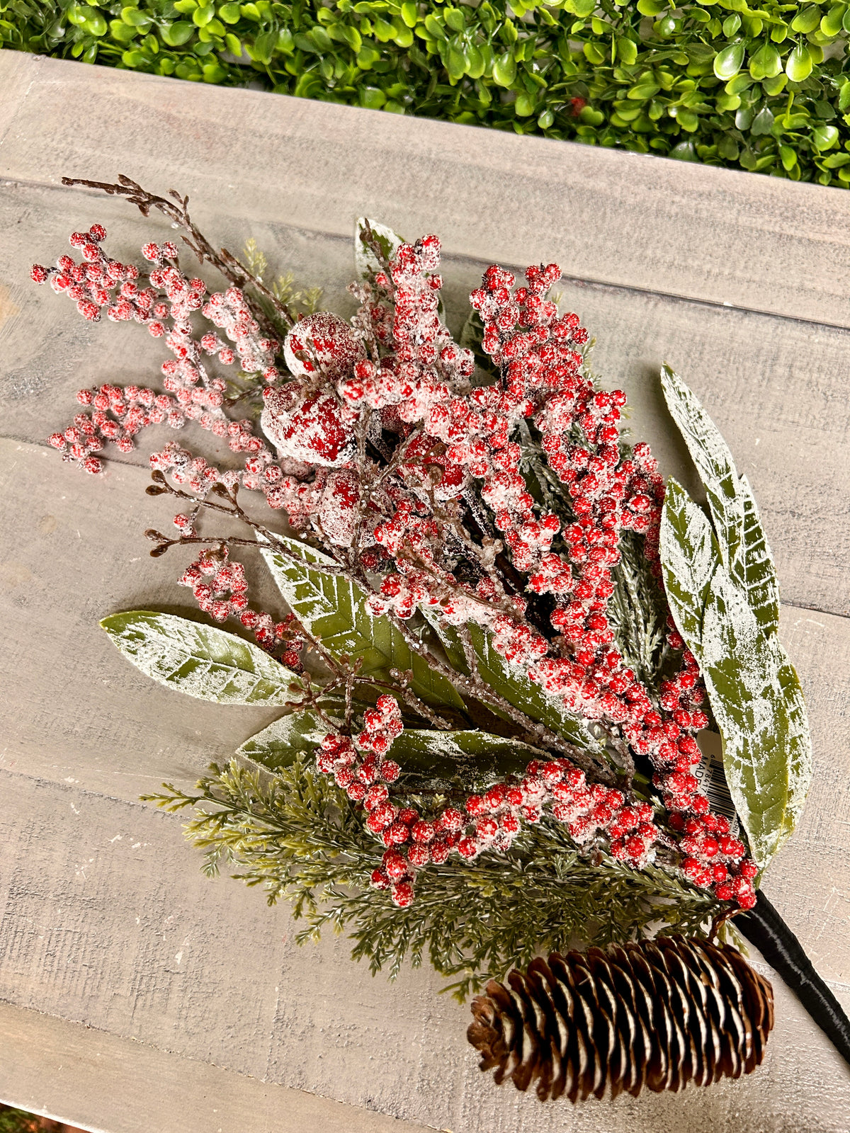18 Inch Red Snow Ice Berry Cedar Pick