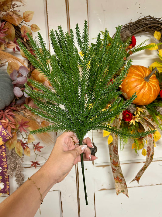 18 Inch Green Soft Norfolk Pine Spray