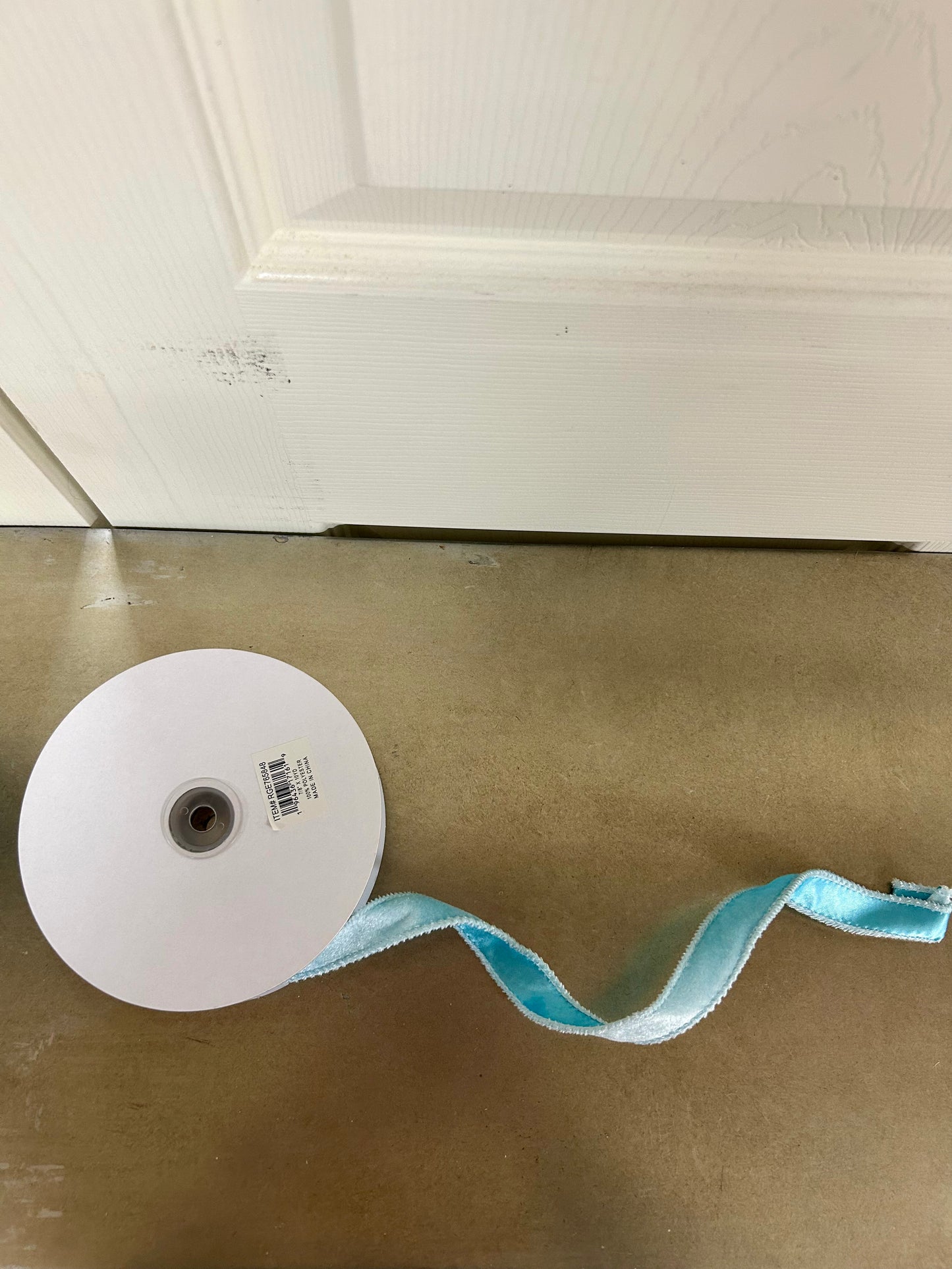 7/8 Inch By 10 Yard Ice Blue Deluxe Velvet With Satin Backing