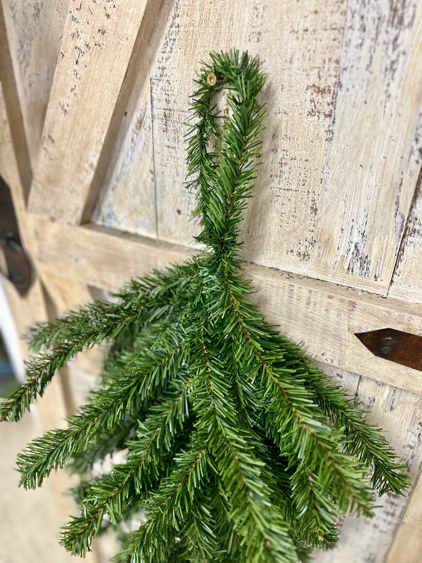 32 Inch Canadian Pine Teardrop