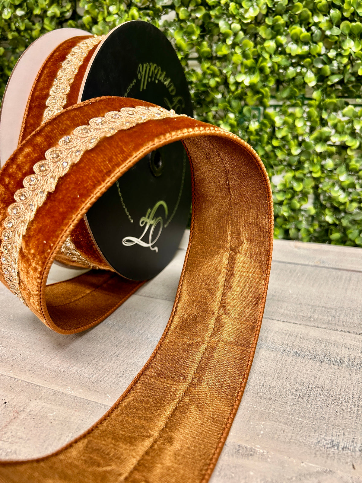 Farrisilk 2.5 Inch By 10 Yard Pecan Velvet With Diamond Garland Ribbon