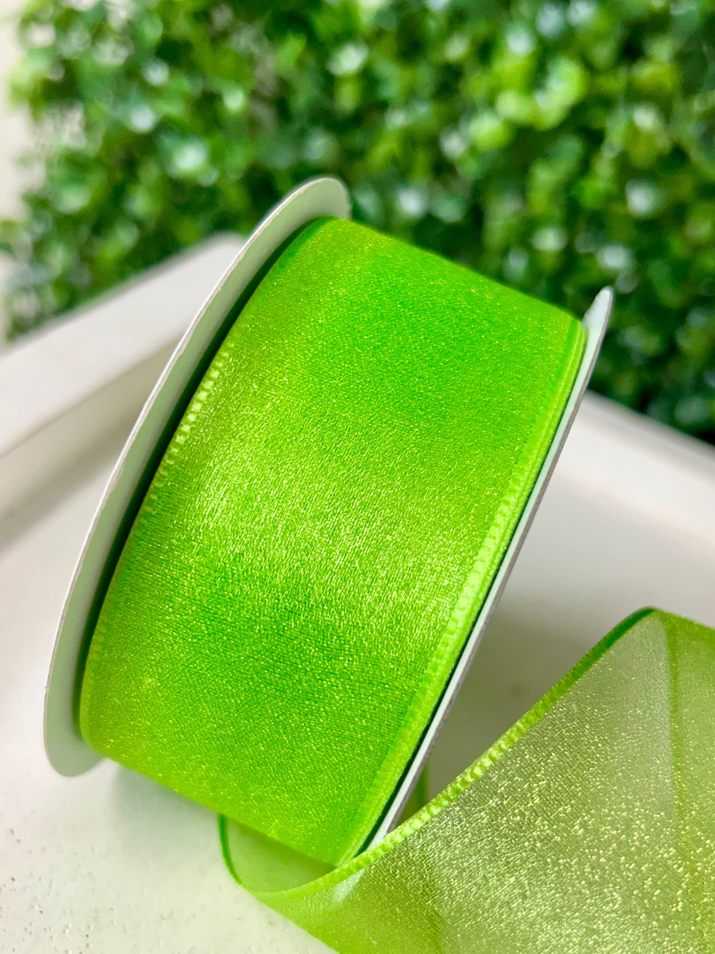 1.5 Inch By 25 Yard Apple Green Snow Organza Unwired Ribbon
