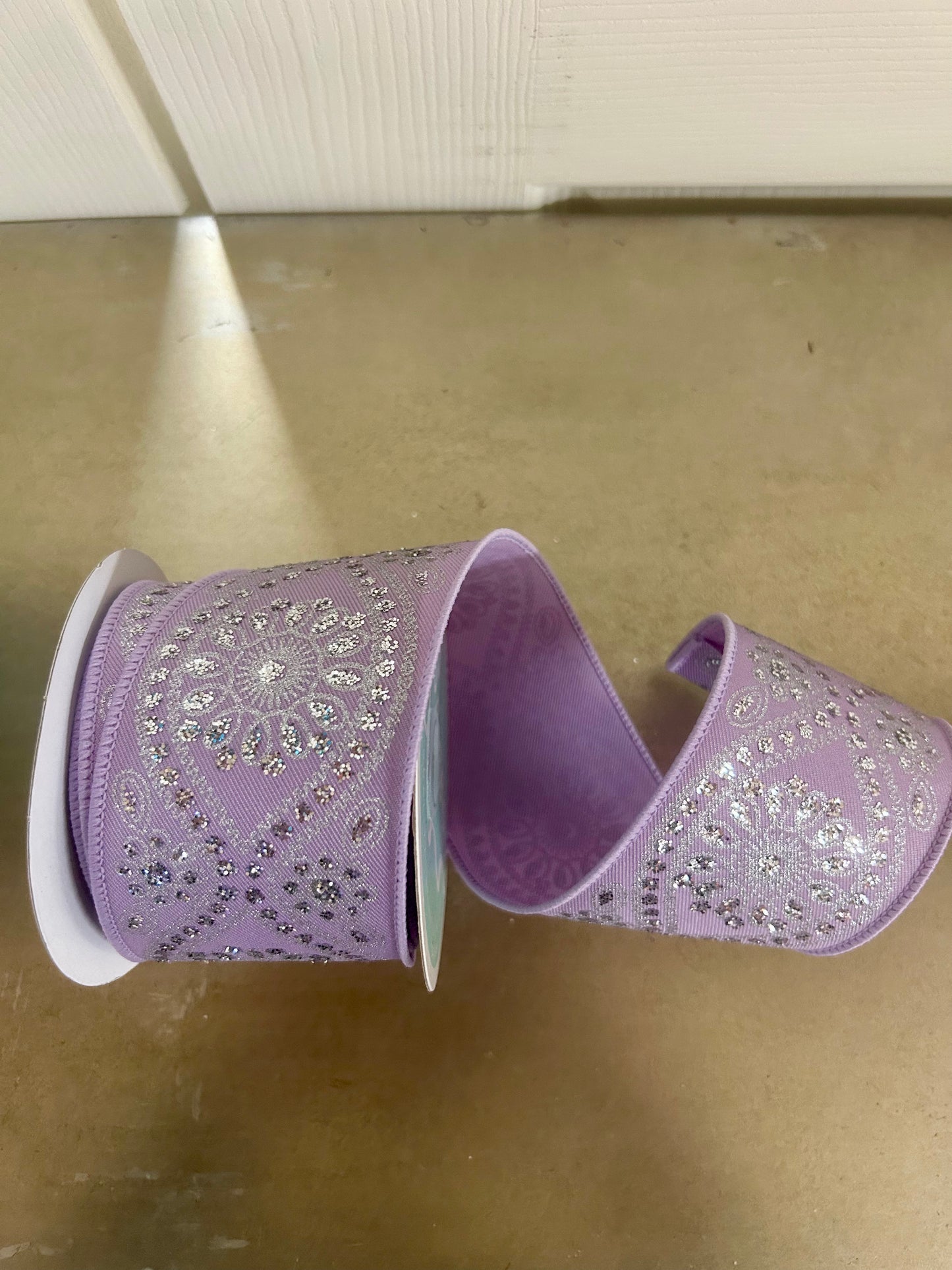 2.5 Inch By 10 Yard Lavender And Silver Deluxe Wavy Floral Ribbon