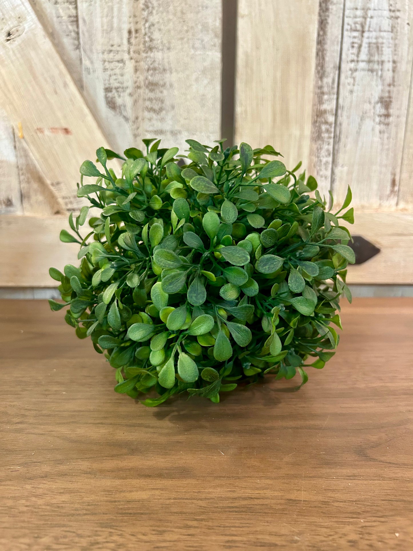 6 Inch Green Boxwood Kissing Ball