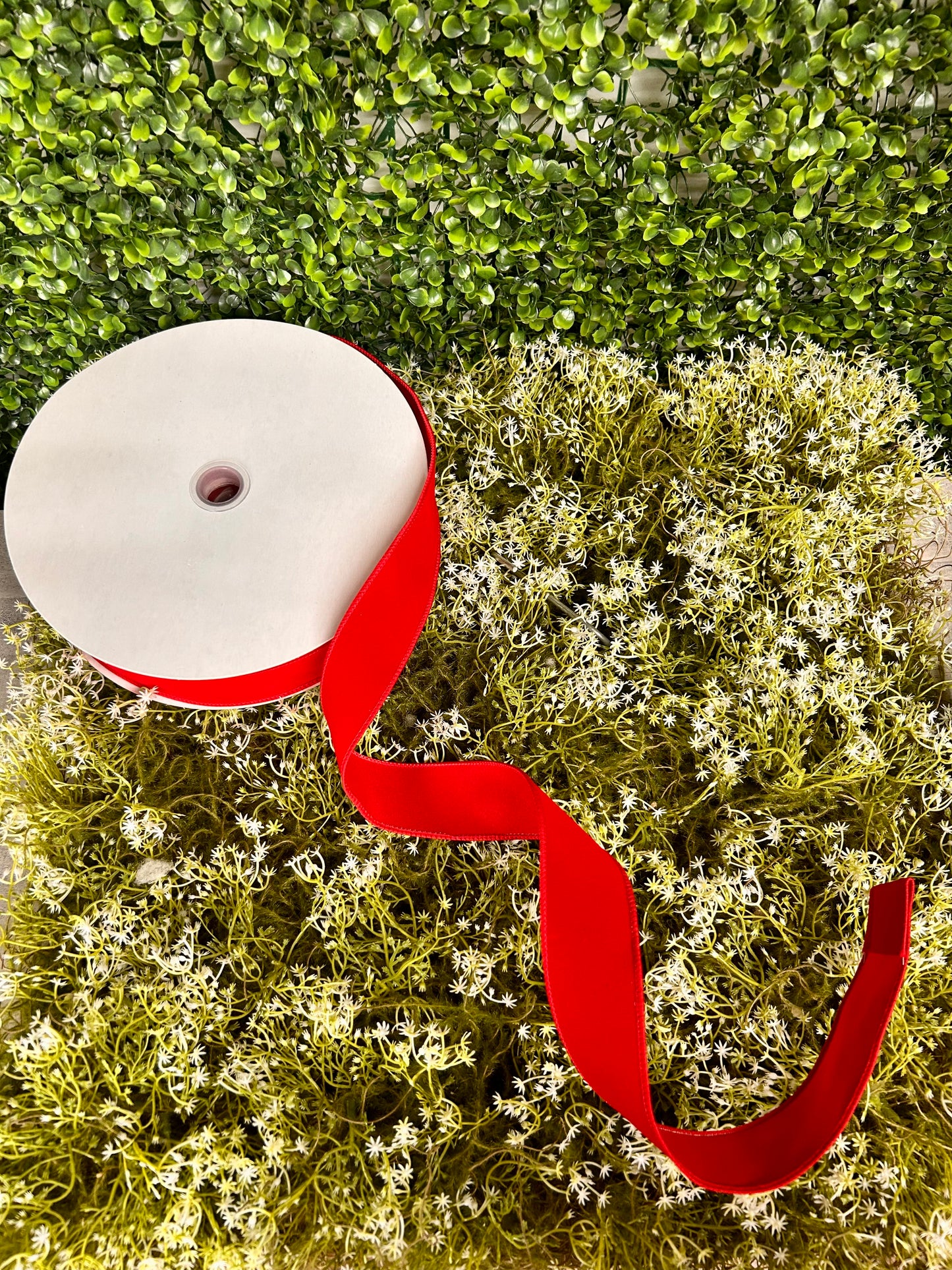 1.5 Inch By 10 Yard Red Indoor Velvet Ribbon