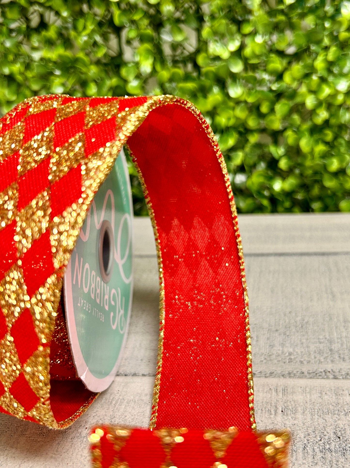 1.5 Inch By 10 Yard Red And Gold Glitter Harlequin Ribbon