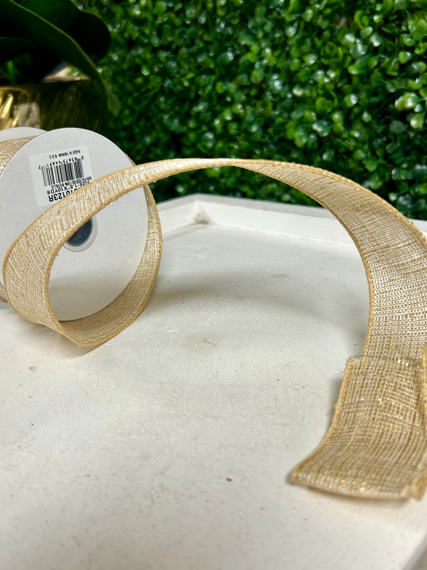 1.5 Inch By 10 Yard Cream And Gold Metallic Royal Burlap Ribbon