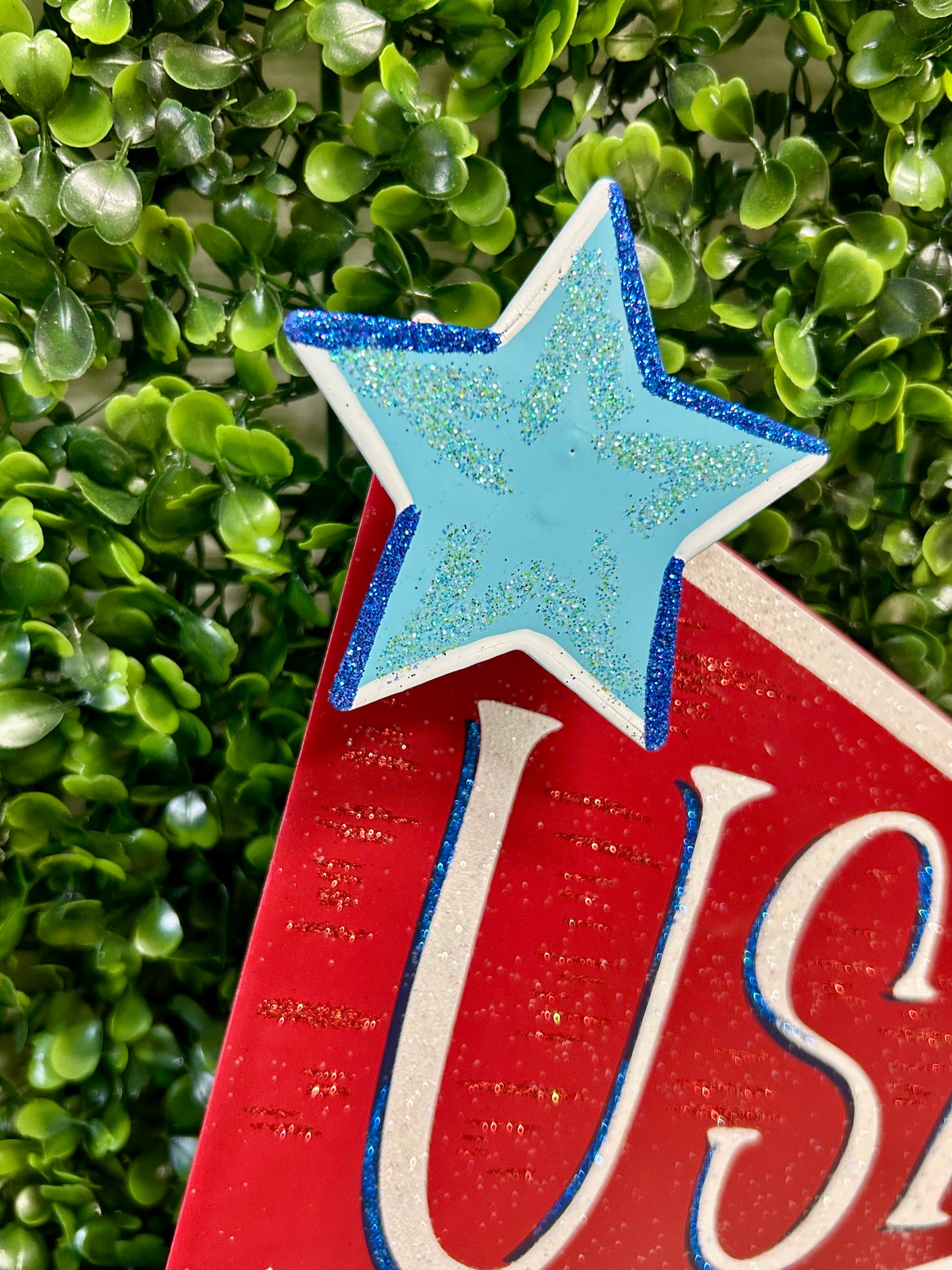 Set Of 2 USA And Stars Stripes Pennants Sign Stakes