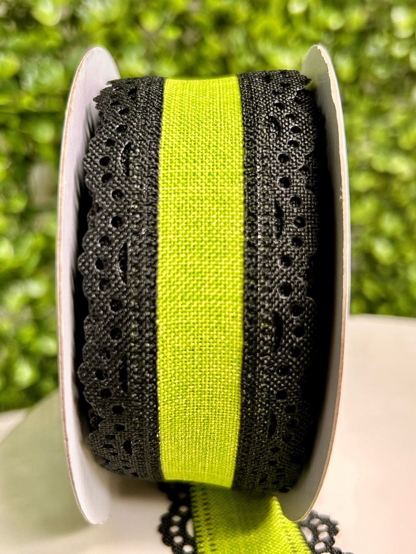 1.5 Inch By 10 Yard Black And Lime Lace Edge Royal Burlap Ribbon