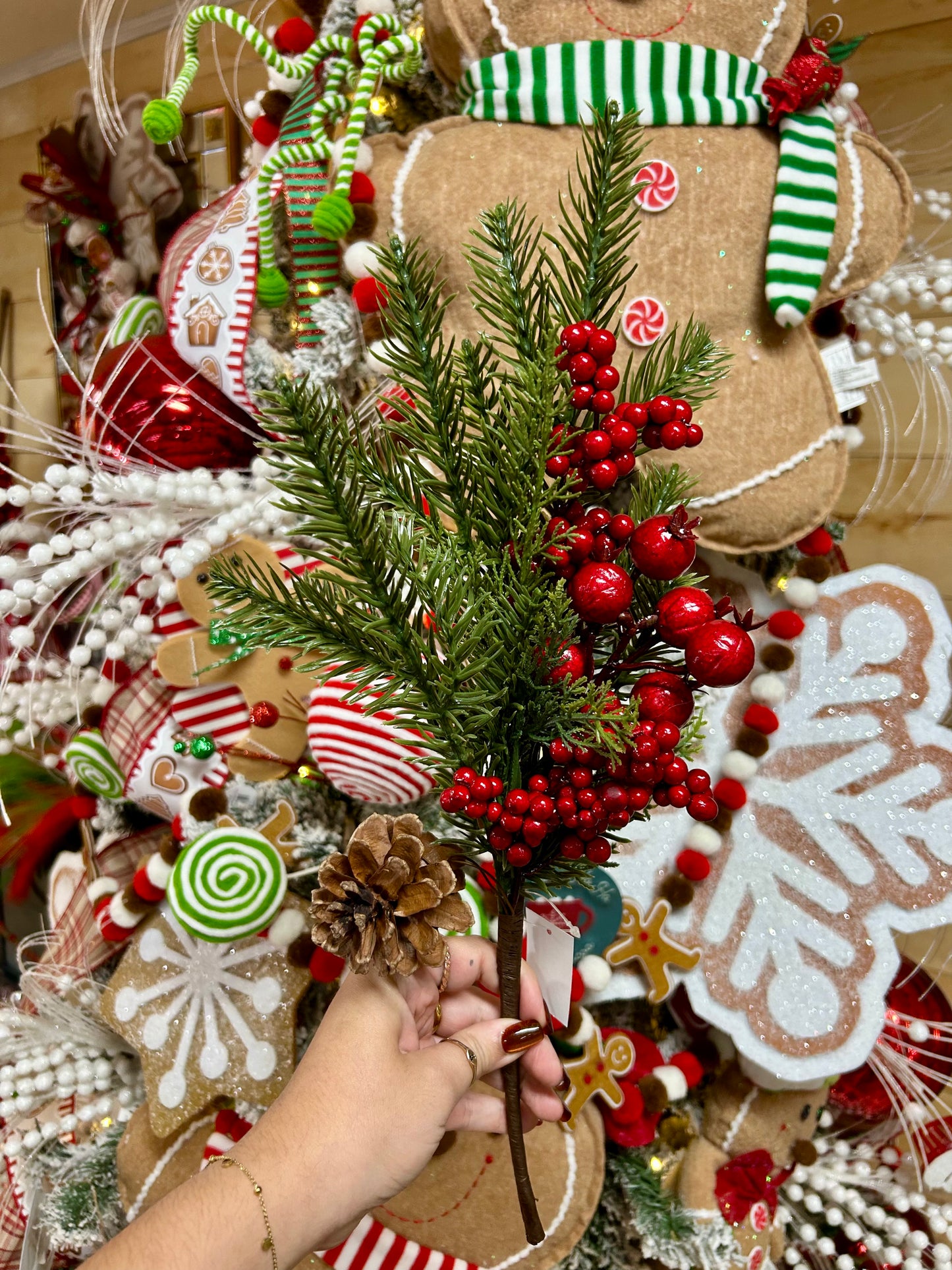 18 Inch Red Berry Pinecone And Cedar Spray