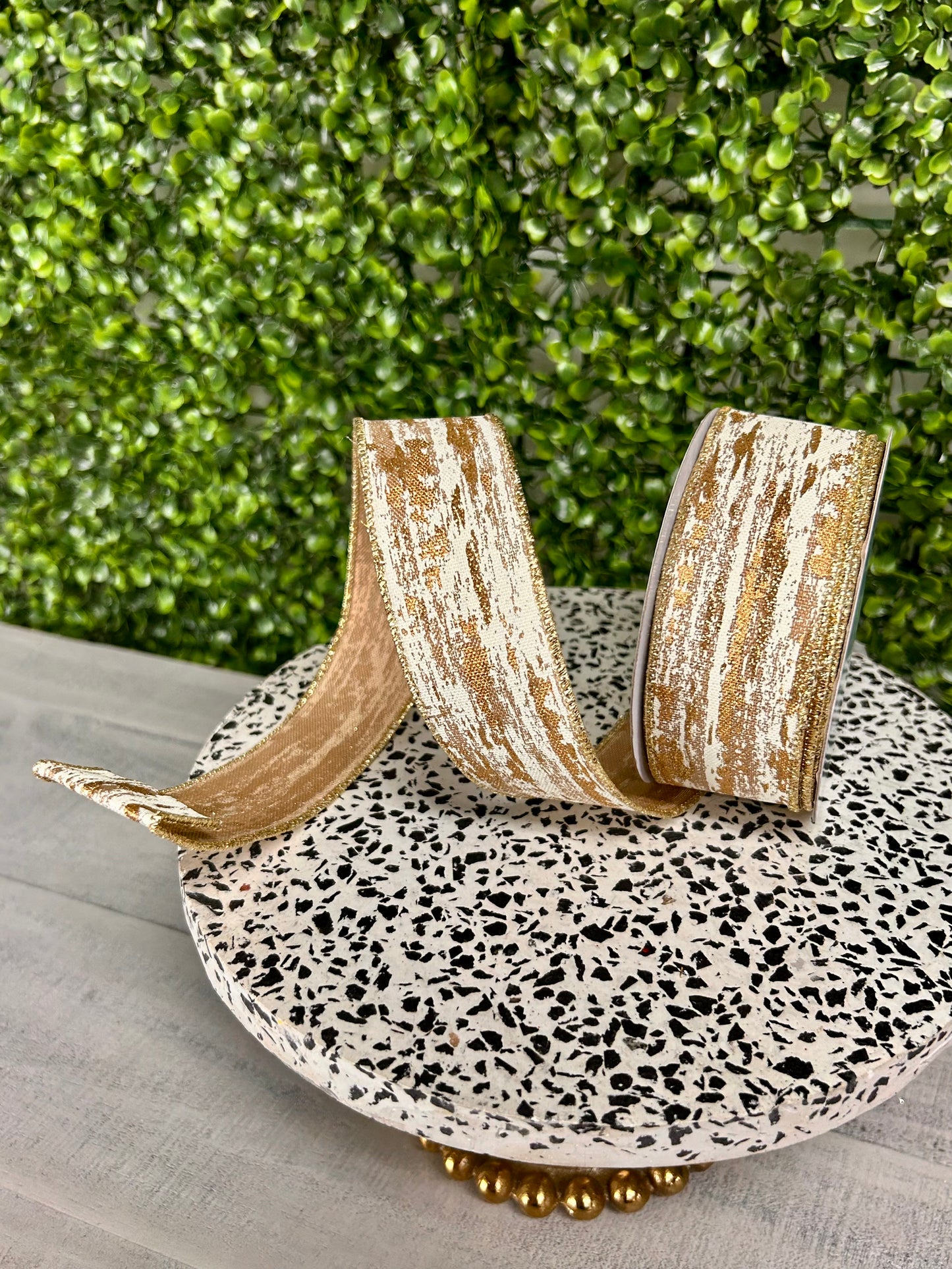 1.5 Inch By 10 Yard Beige Cream And Gold Glitter Metallic Streaks Ribbon