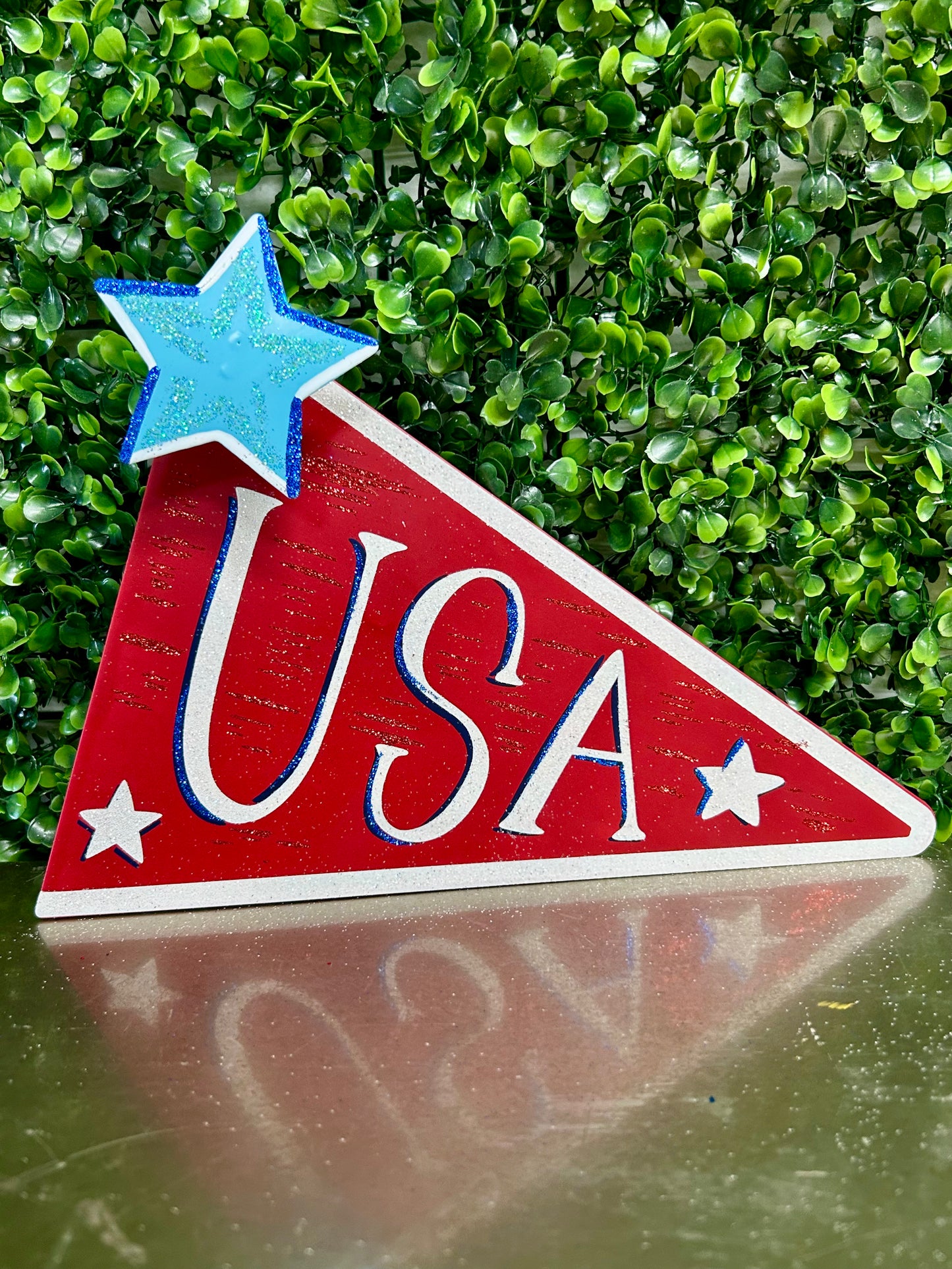 Set Of 2 USA And Stars Stripes Pennants Sign Stakes