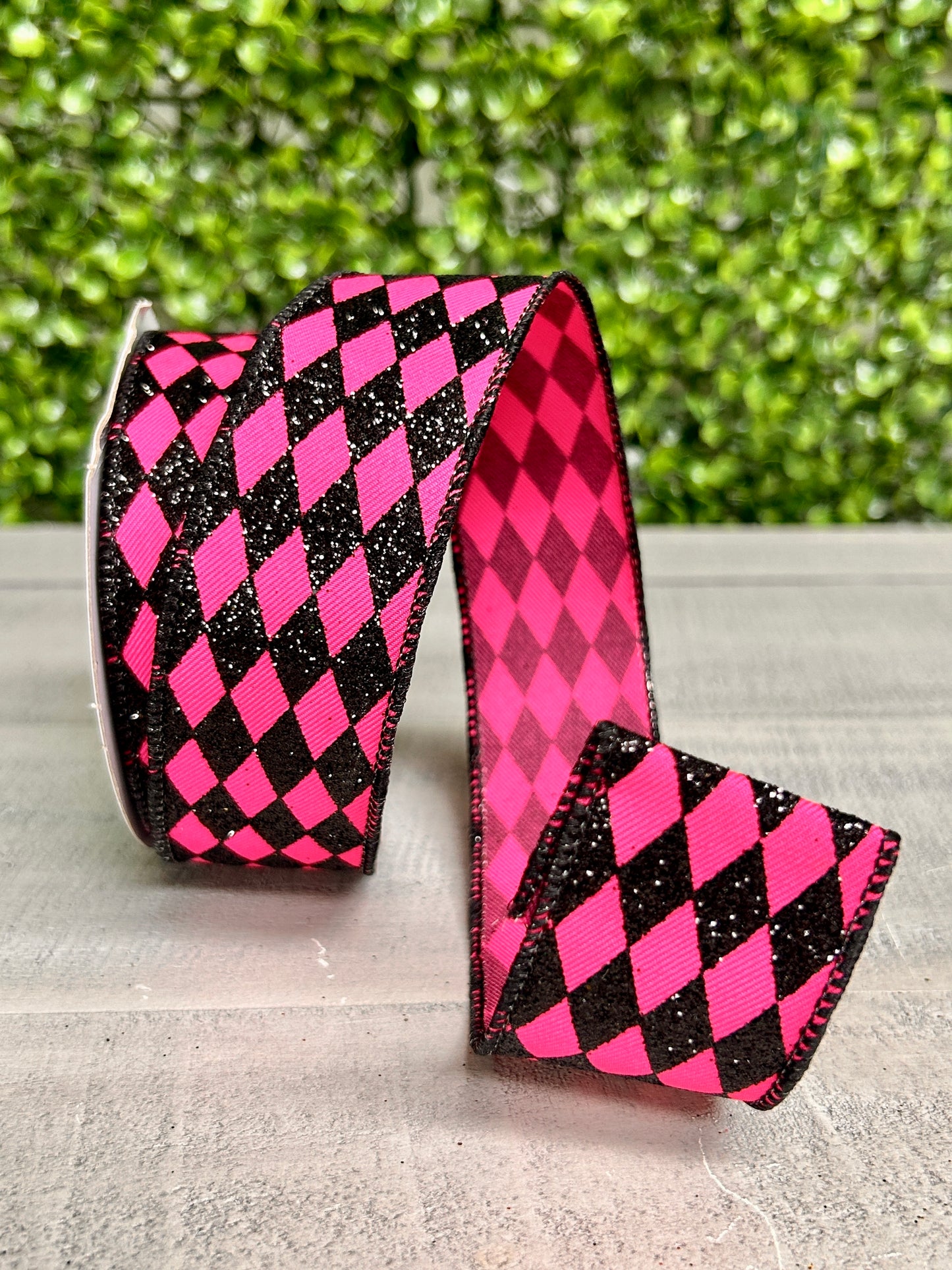 1.5 Inch By 10 Yard Fuchsia And Black Glitter Harlequin Ribbon