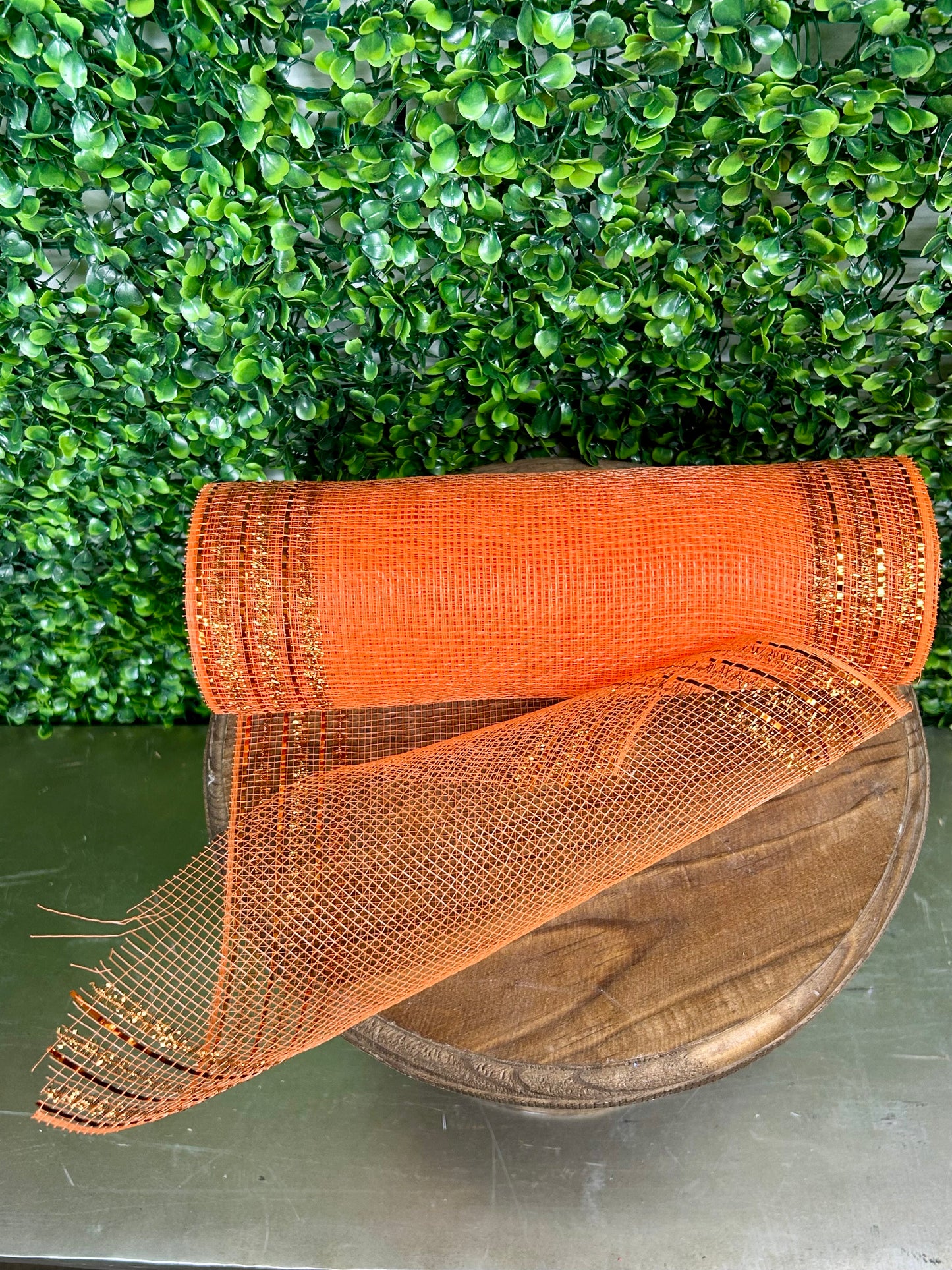 10.25 Inch By 10 Yard Orange Tinsel And Foil Wide Border Mesh
