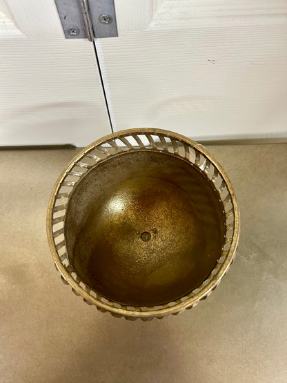 5.5 Inch Gold Mini Metal Urn With Lace Top