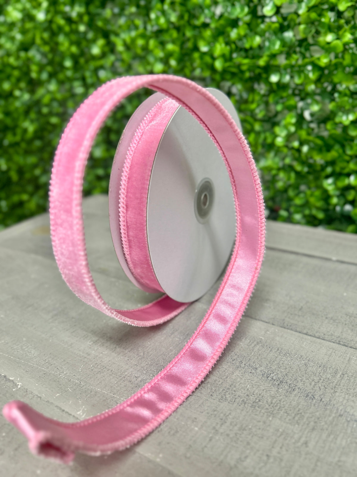 7/8 Inch By 10 Yard Light Pink Deluxe Velvet With Satin Backing Ribbon