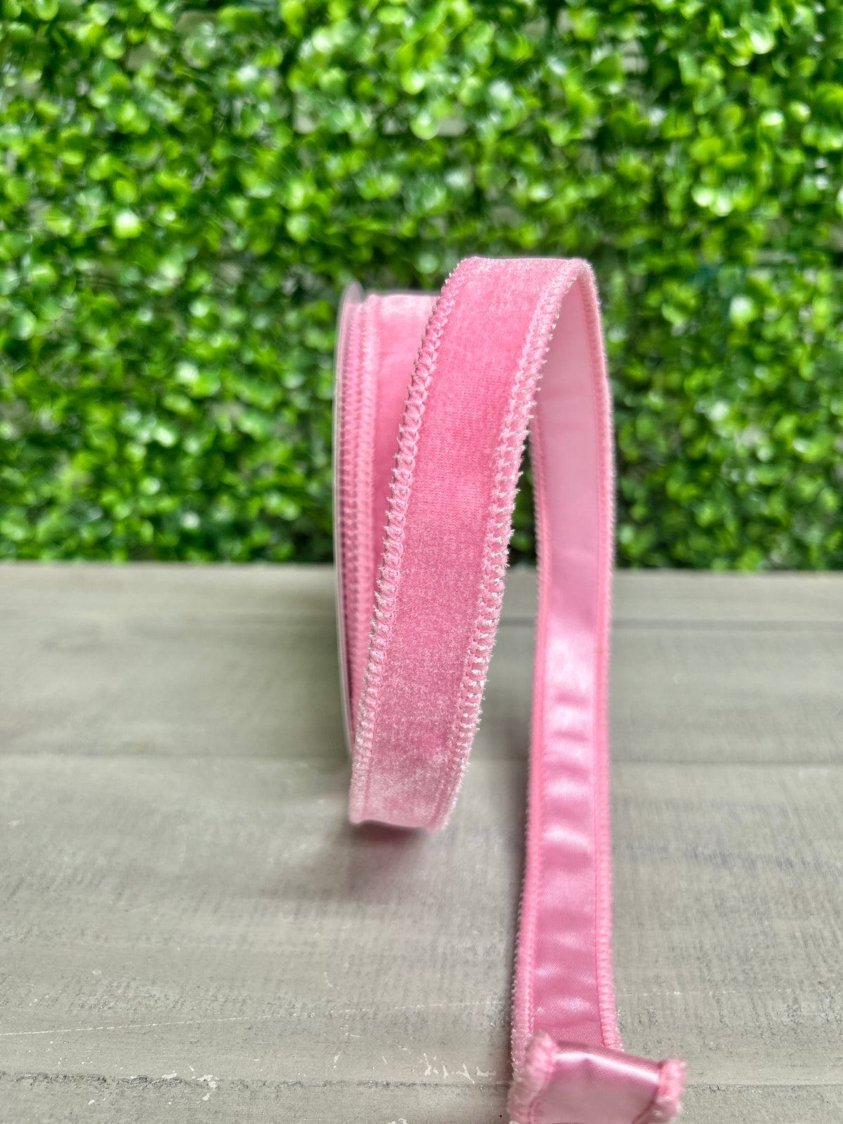 7/8 Inch By 10 Yard Light Pink Deluxe Velvet With Satin Backing Ribbon