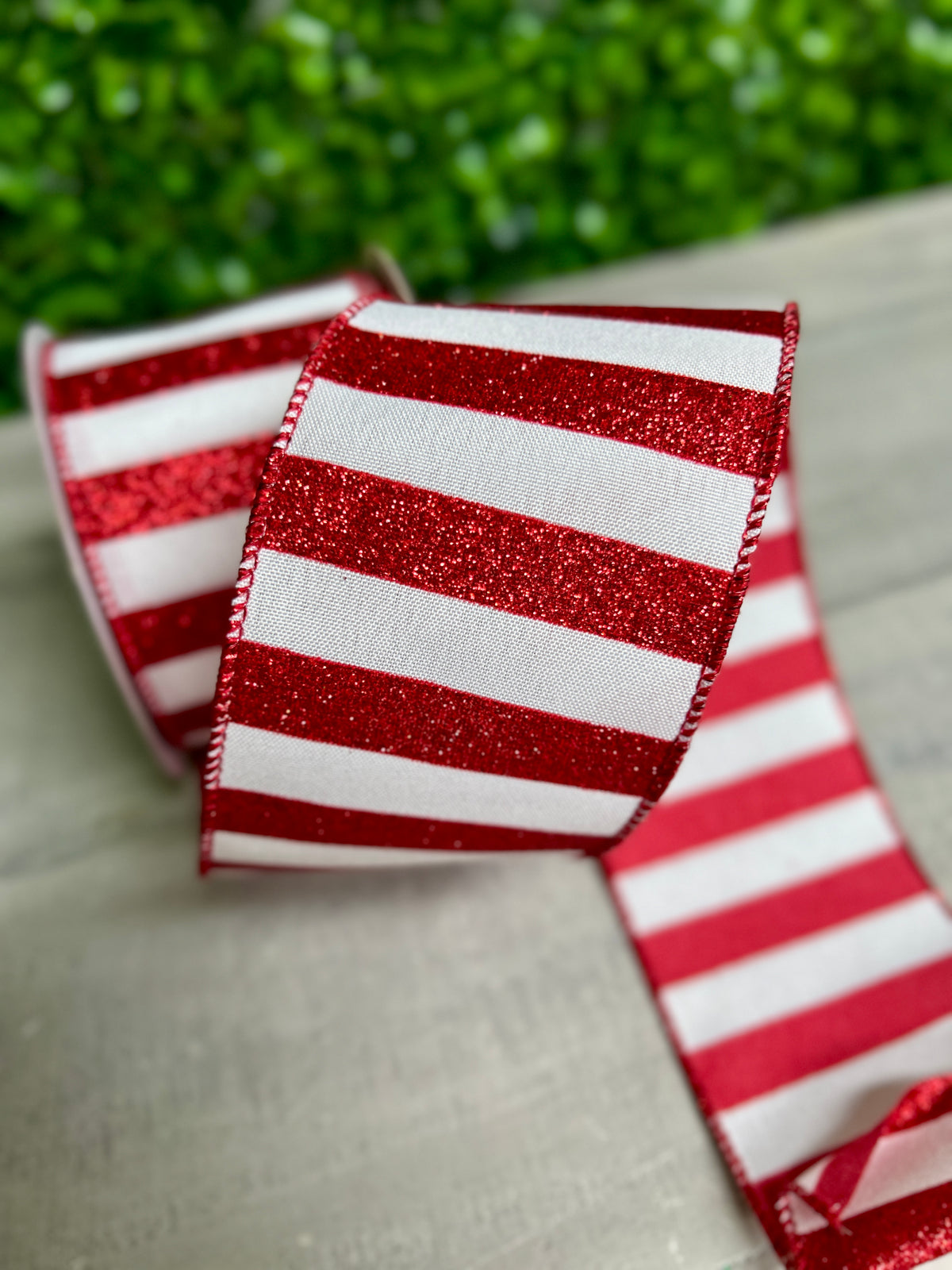 2.5 Inch By 10 Yard Red And White Horizontal Glitter Stripe Ribbon