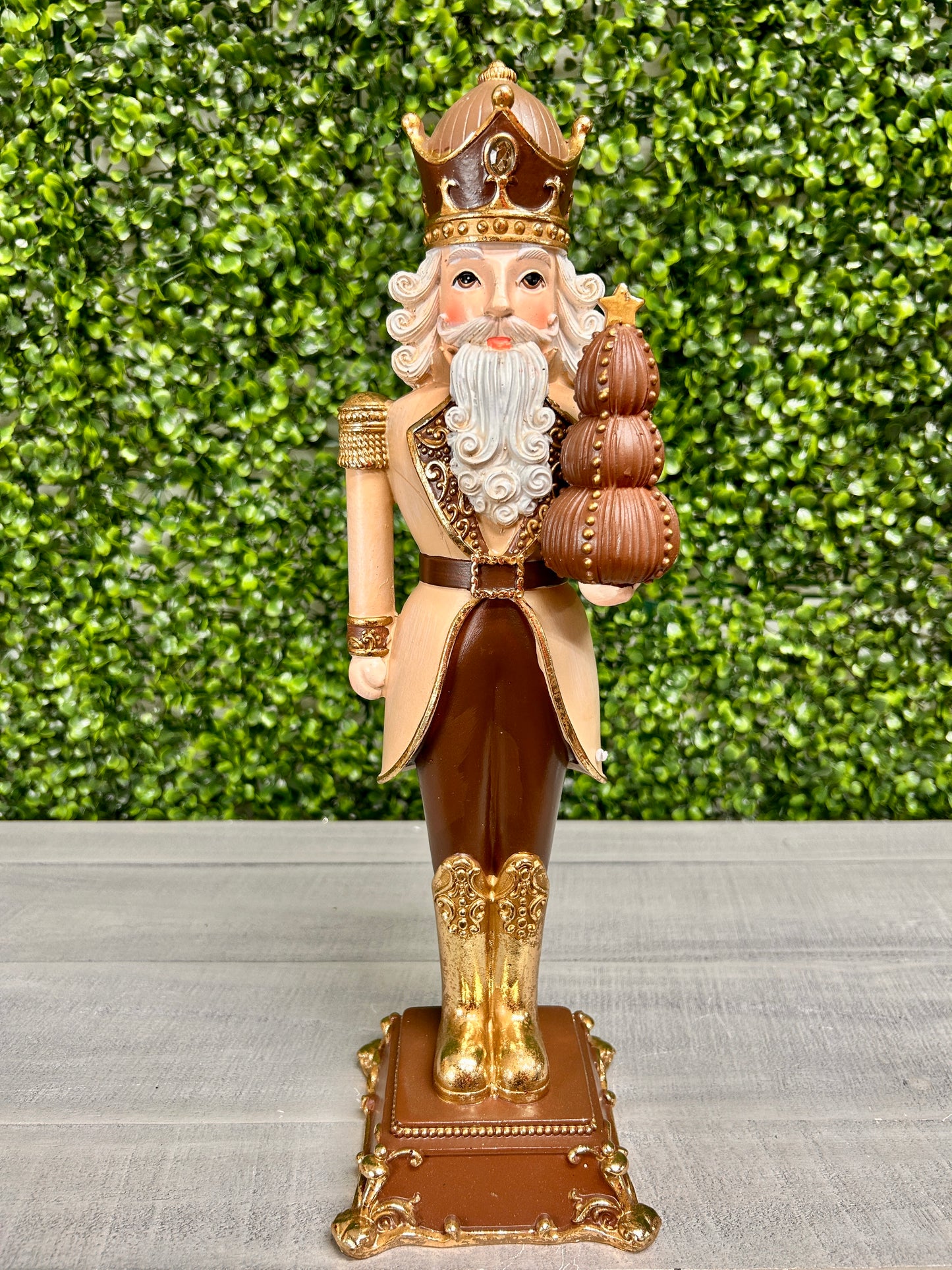 15 Inch Le Chocolate Nutcracker With Dessert