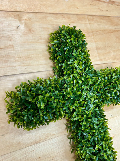 24 Inch Green Cross Boxwood Wreath