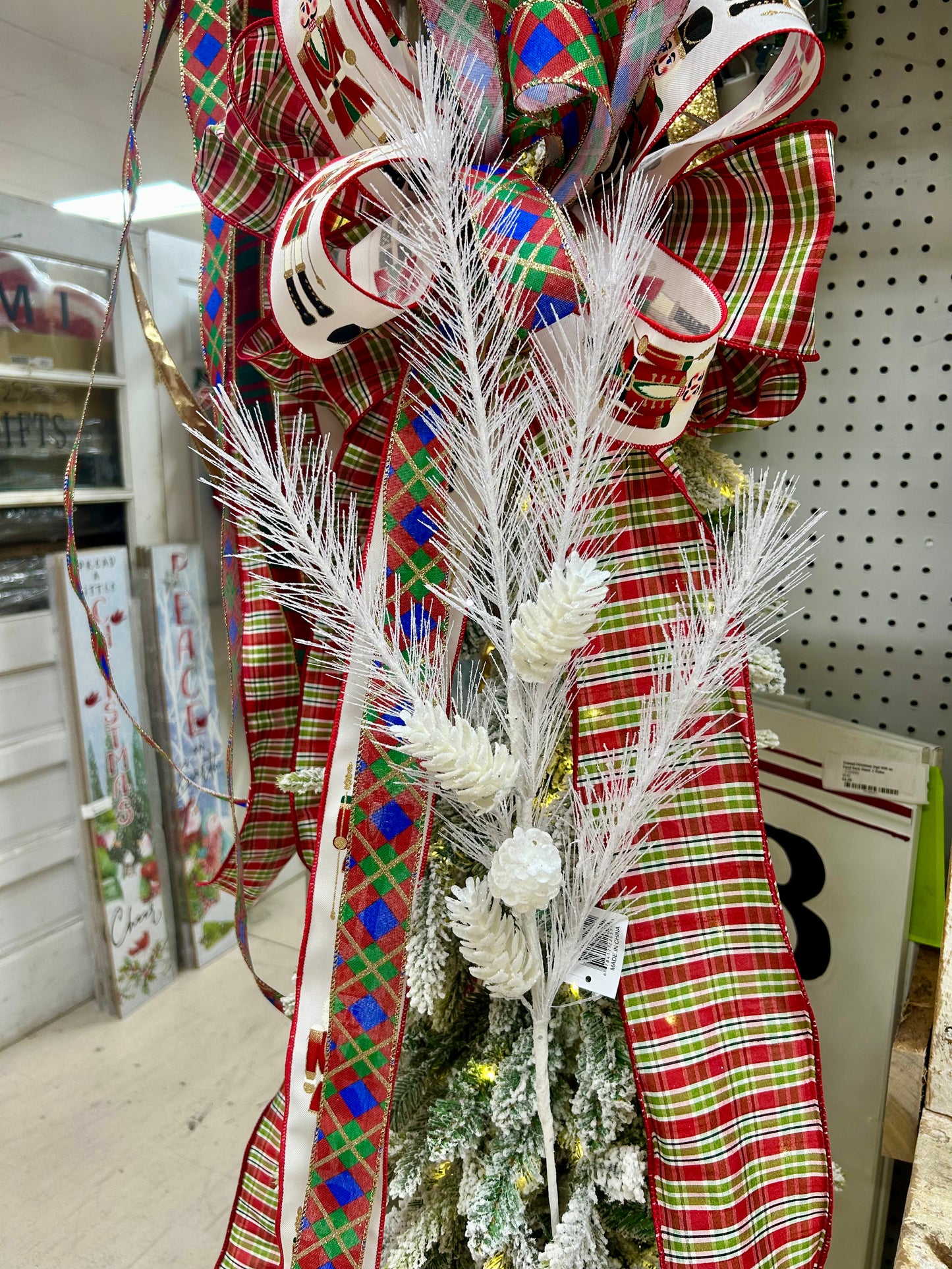 33 Inch White Glitter Pinecone Spray