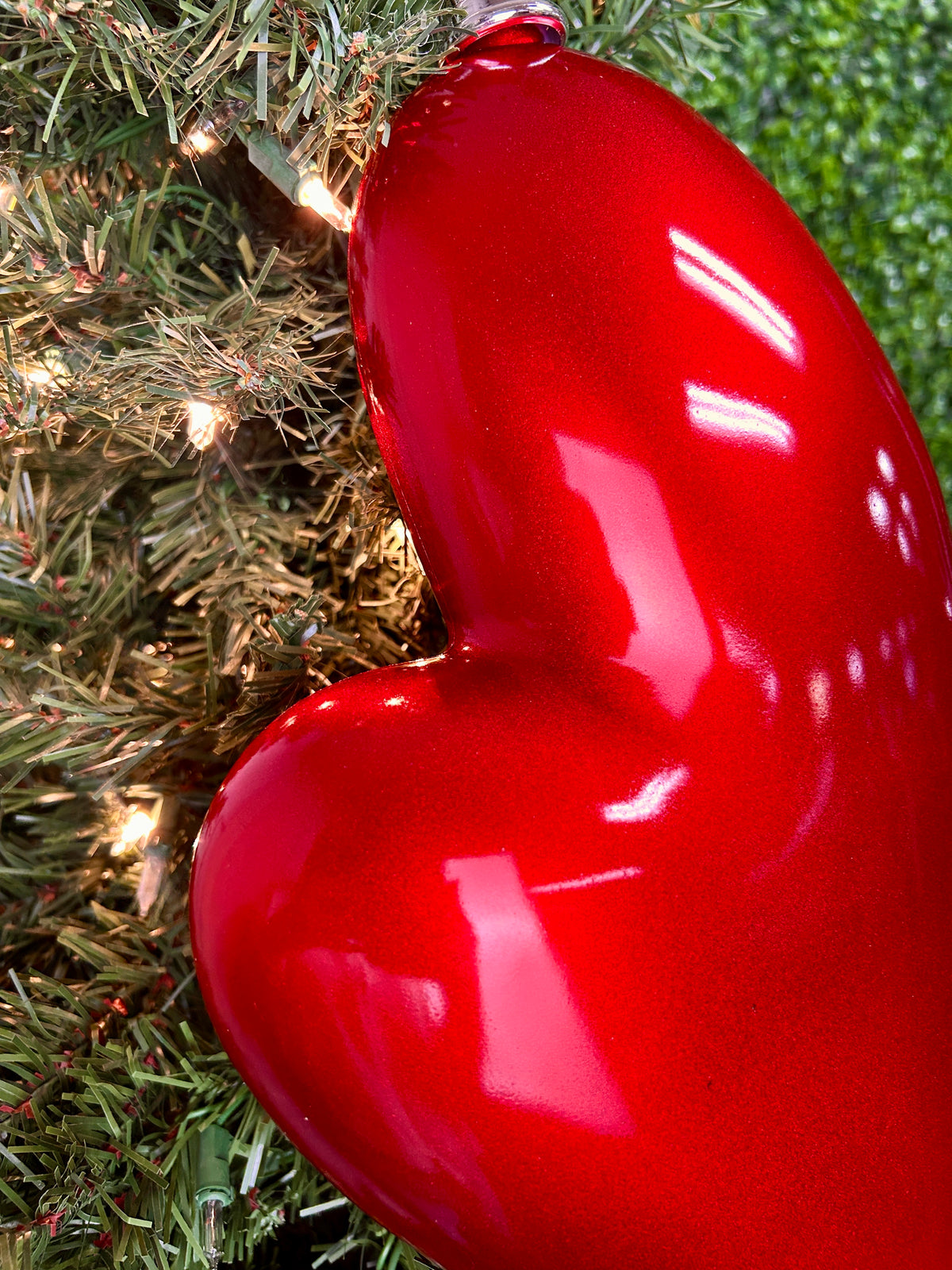 18 Inch Red Modern Heart Finial