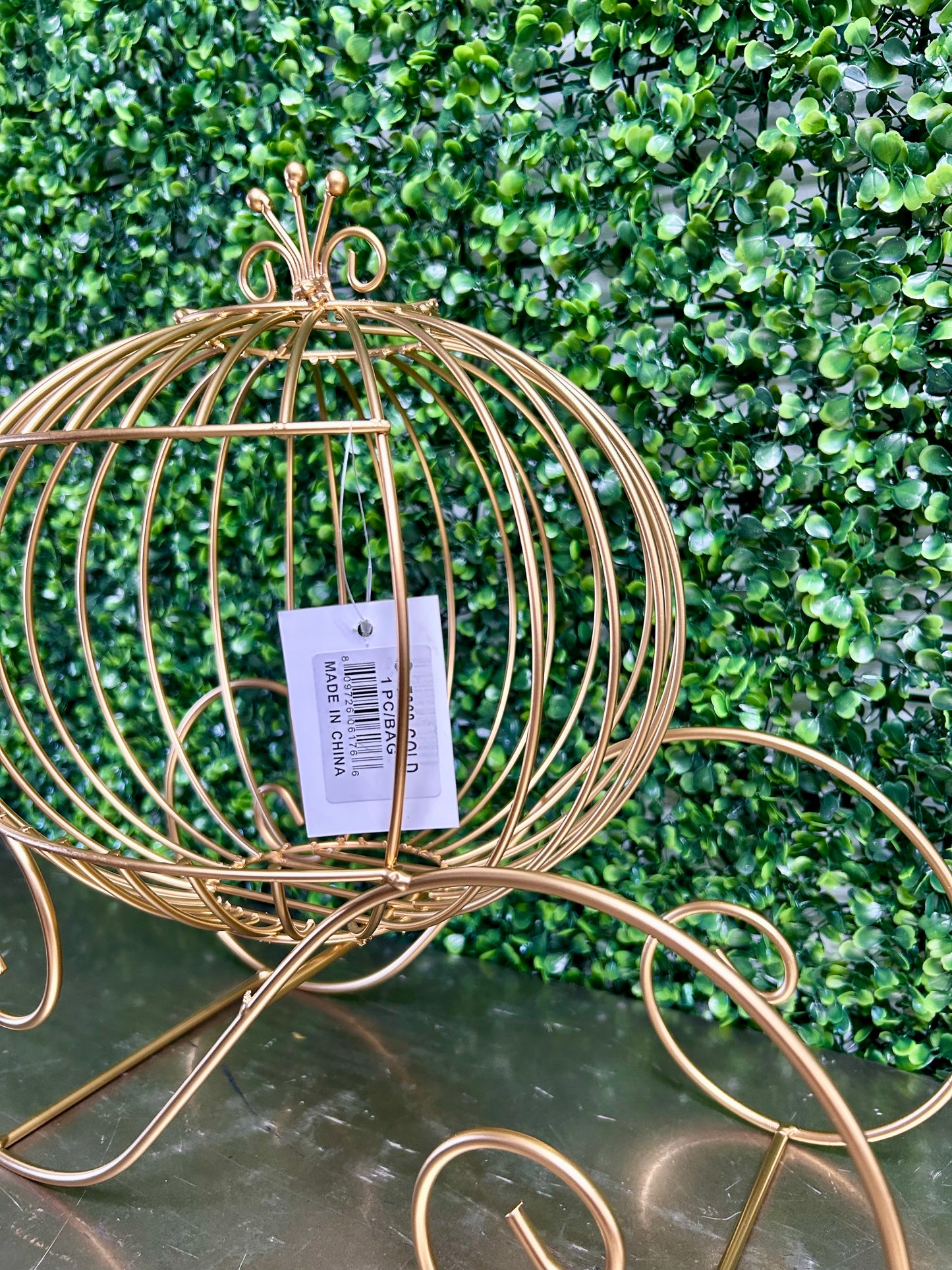 15.5 Inch Gold Wire Pumpkin Coach