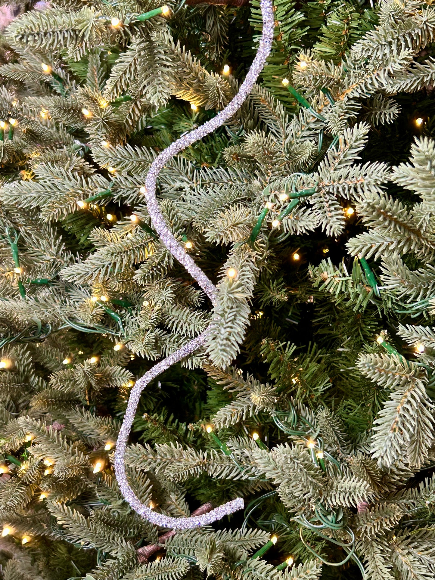 10 Foot Silver Diamond Roll