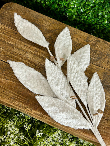 30 Inch Winter Chalet Leaf Spray With Buttons