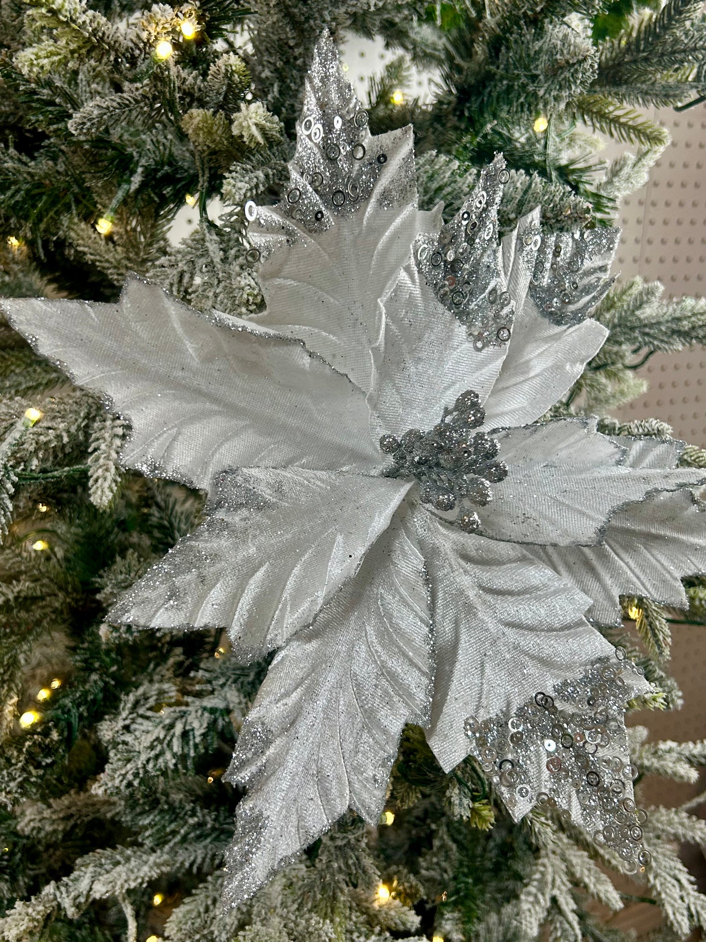 18 Inch White Velvet Poinsettia Stem