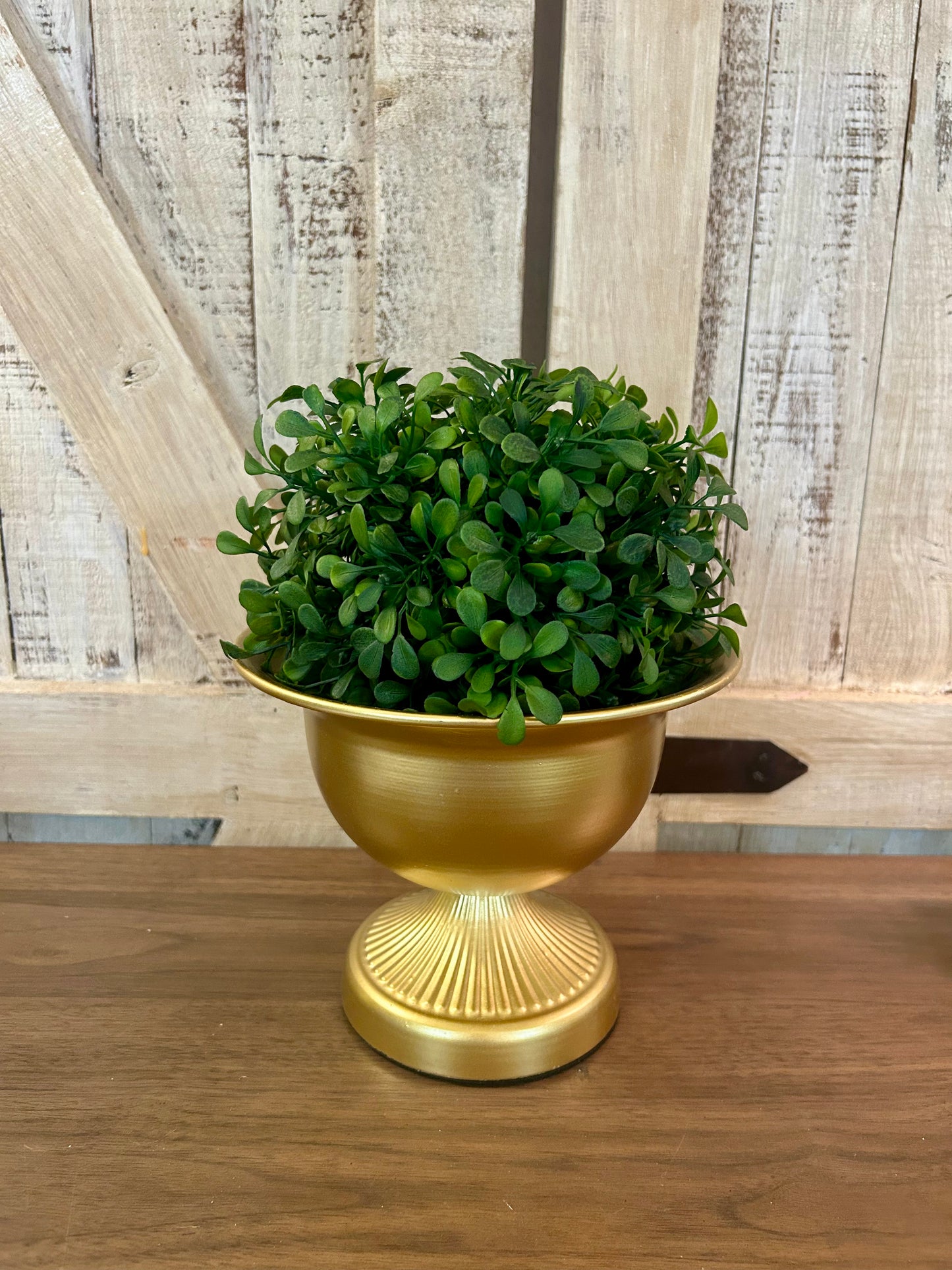 6 Inch Green Boxwood Kissing Ball