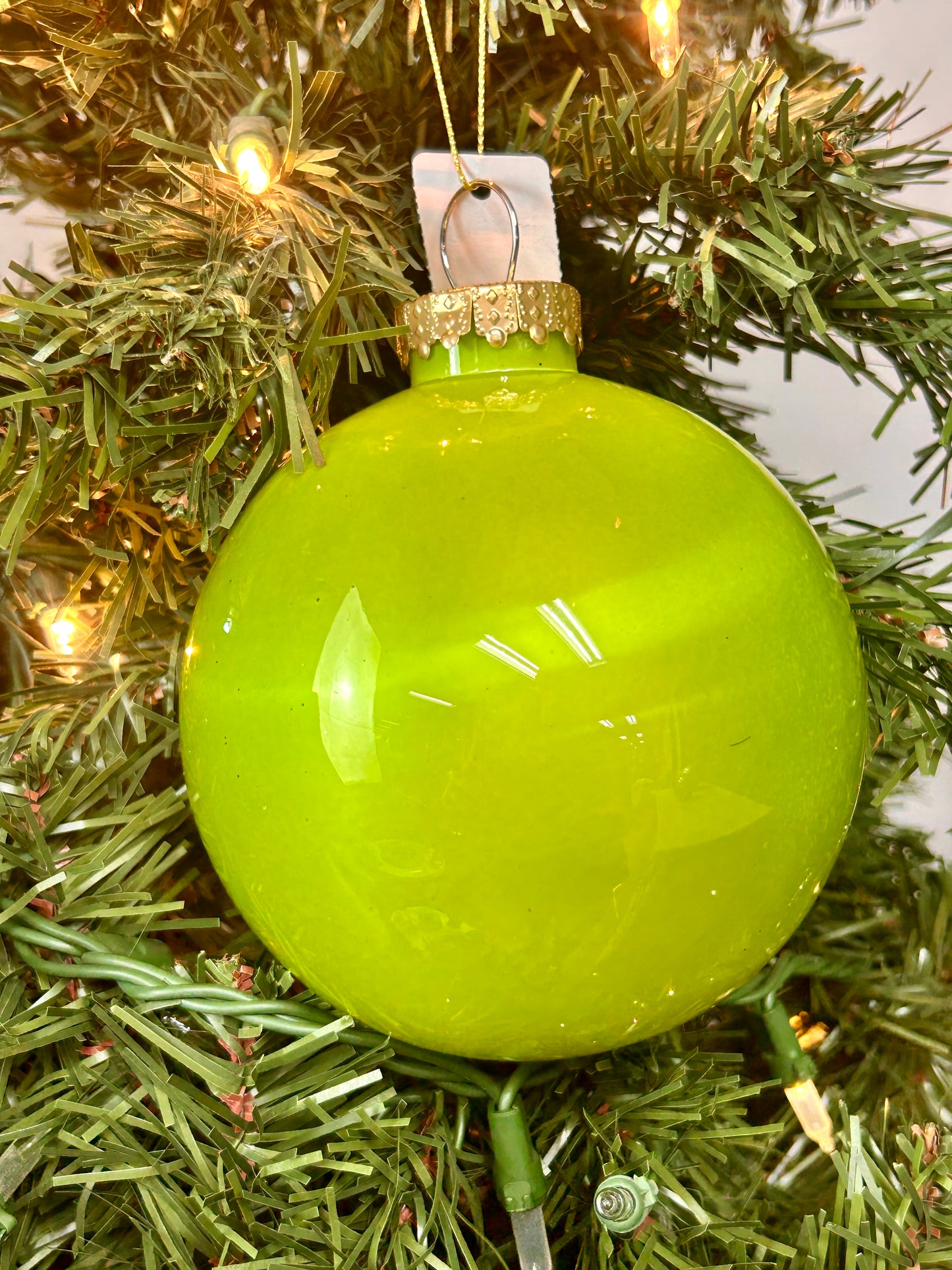 5 Inch Lime Green Lacquer Ornament Ball