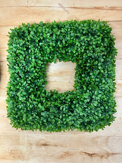 20 Inch Dark Green Boxwood Square Wreath