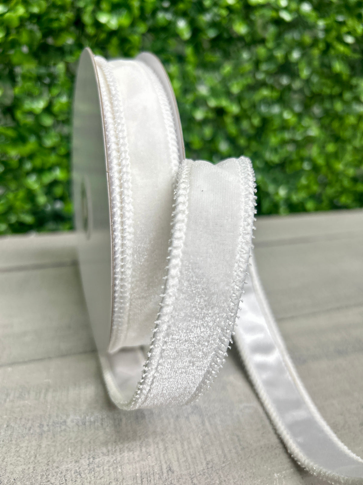 7/8 Inch By 10 Yard White Deluxe Velvet With Satin Backing Ribbon