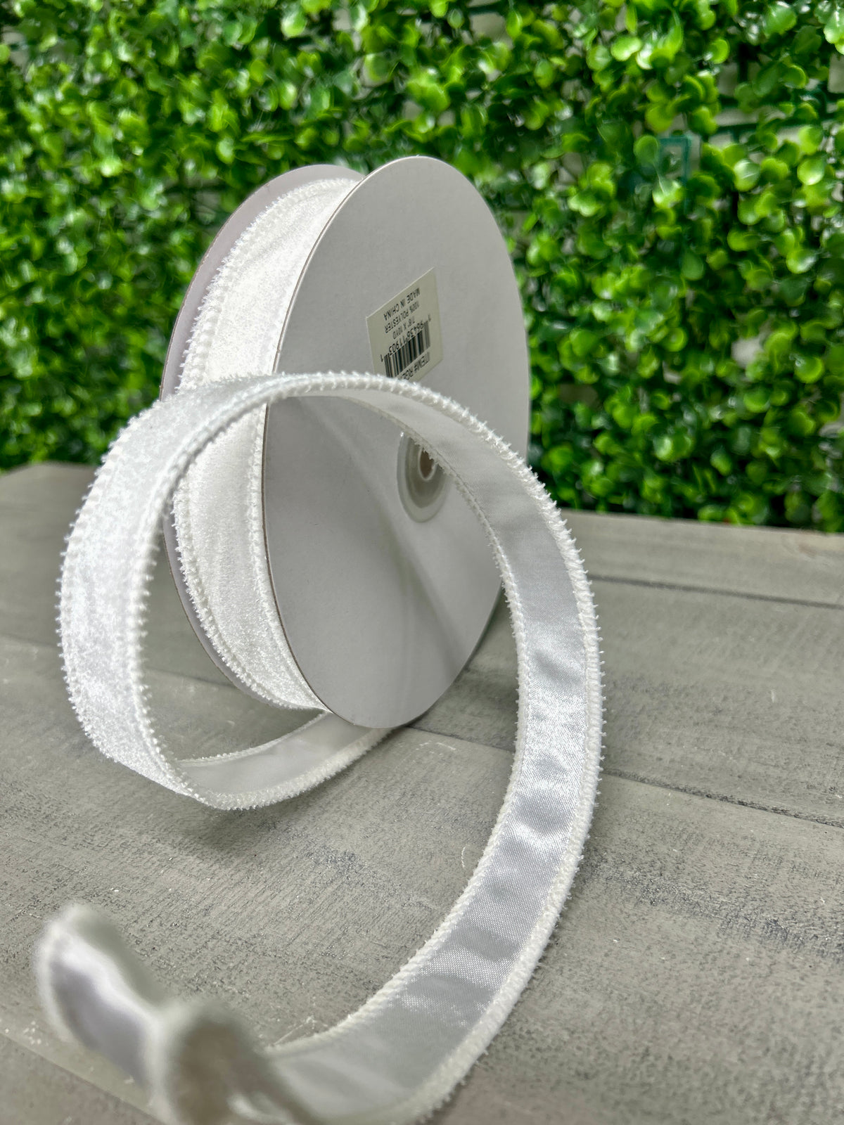 7/8 Inch By 10 Yard White Deluxe Velvet With Satin Backing Ribbon