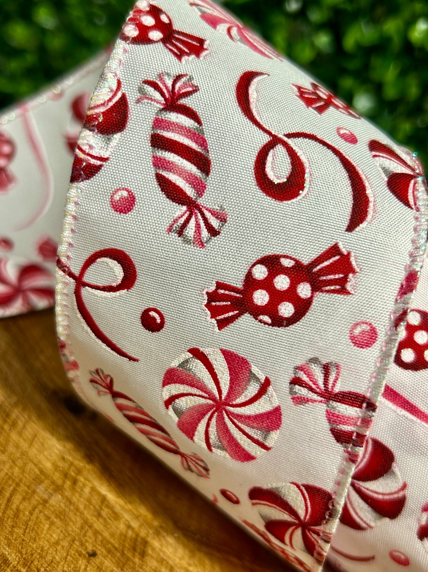 2.5 Inch By 10 Yard Pink And Red Christmas Candy Ribbon