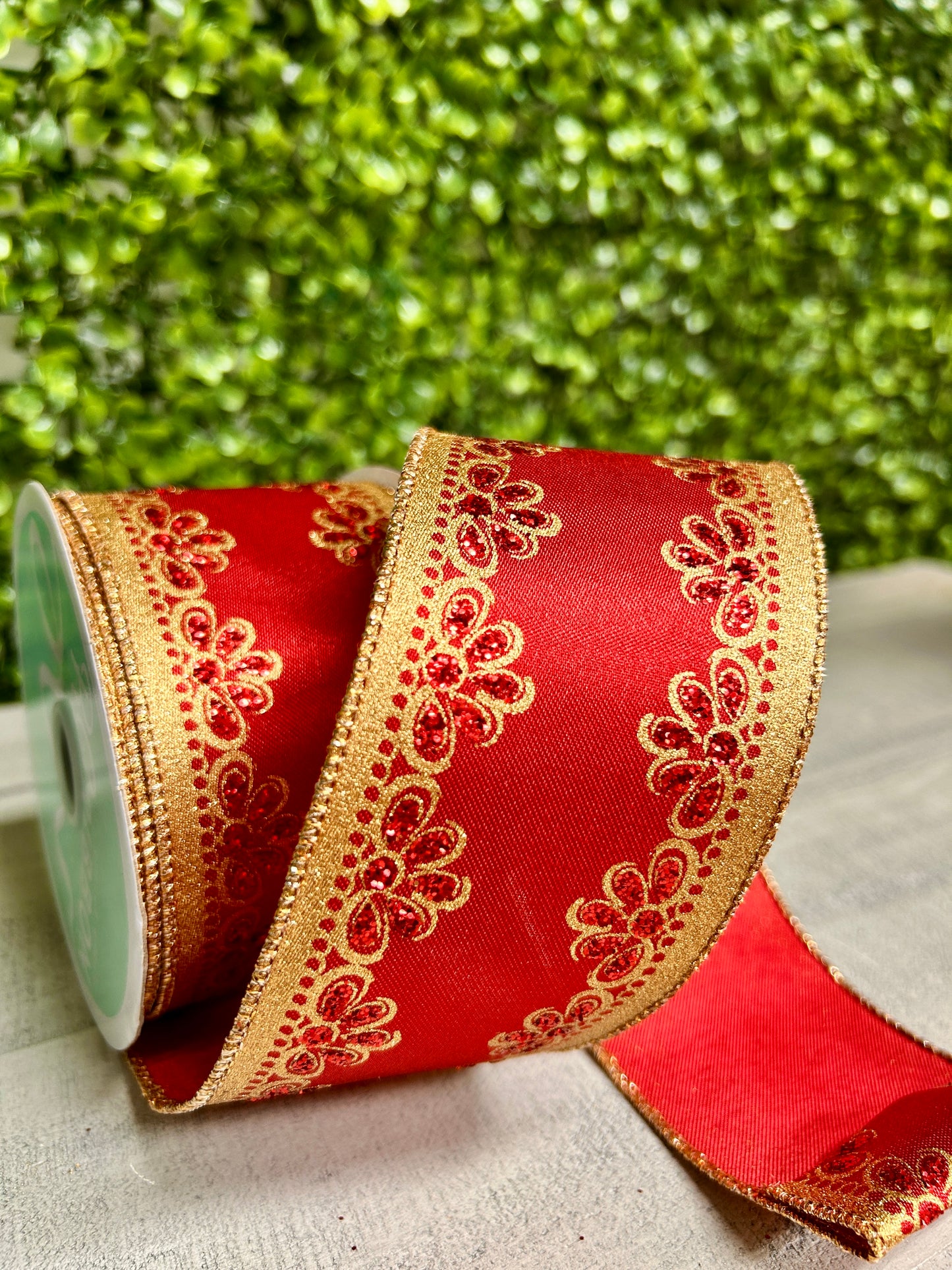 2.5 Inch By 10 Yard Red And Gold Lux Scallop Trim Ribbon
