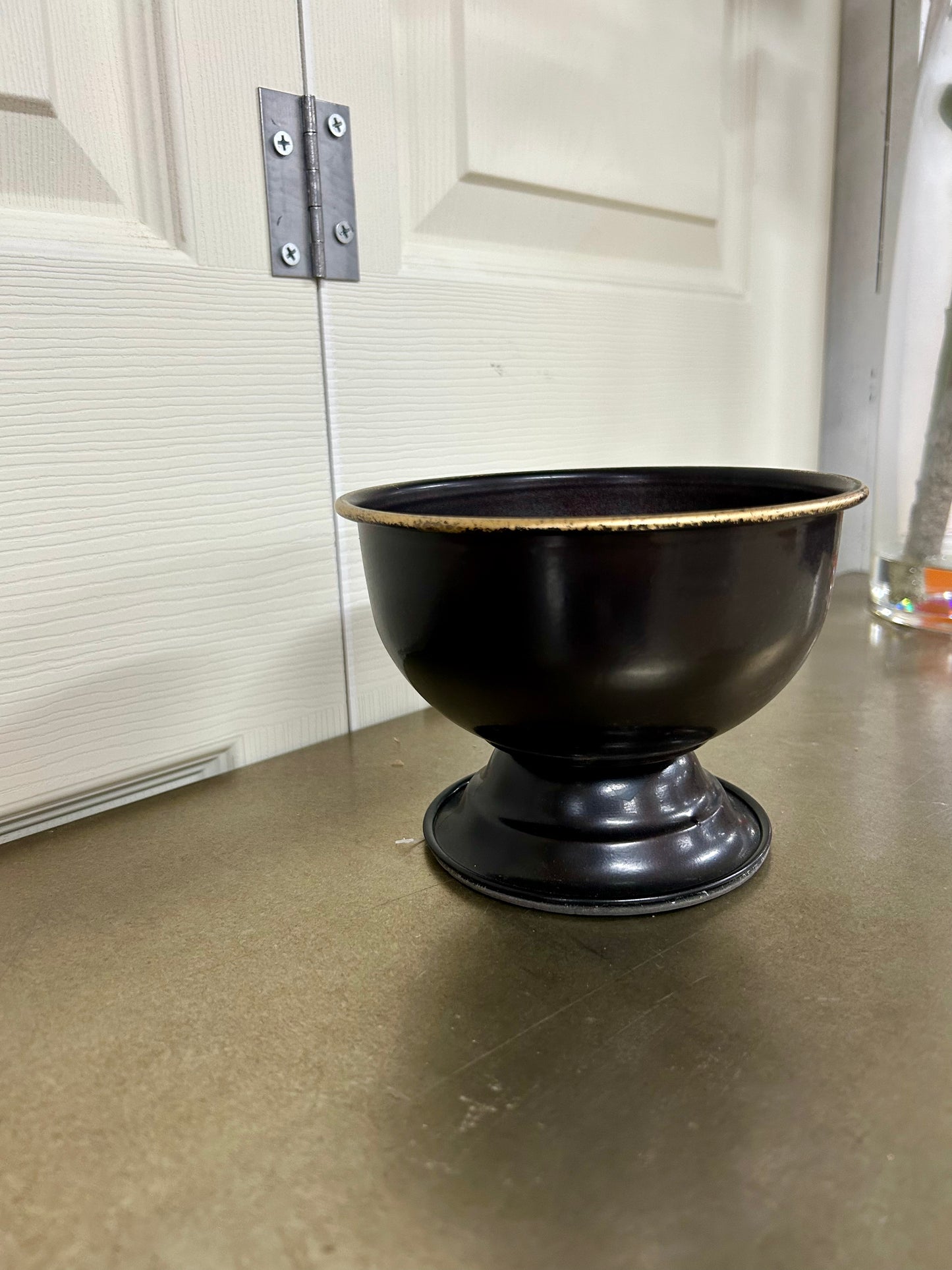 6 Inch Black Metal Urn With Round Base
