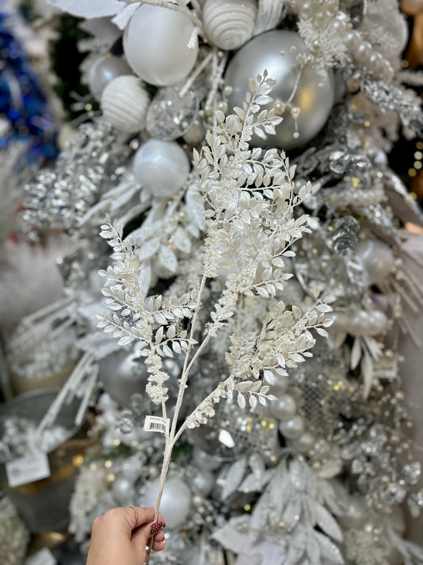 33 Inch White Fern And Pearl Spray